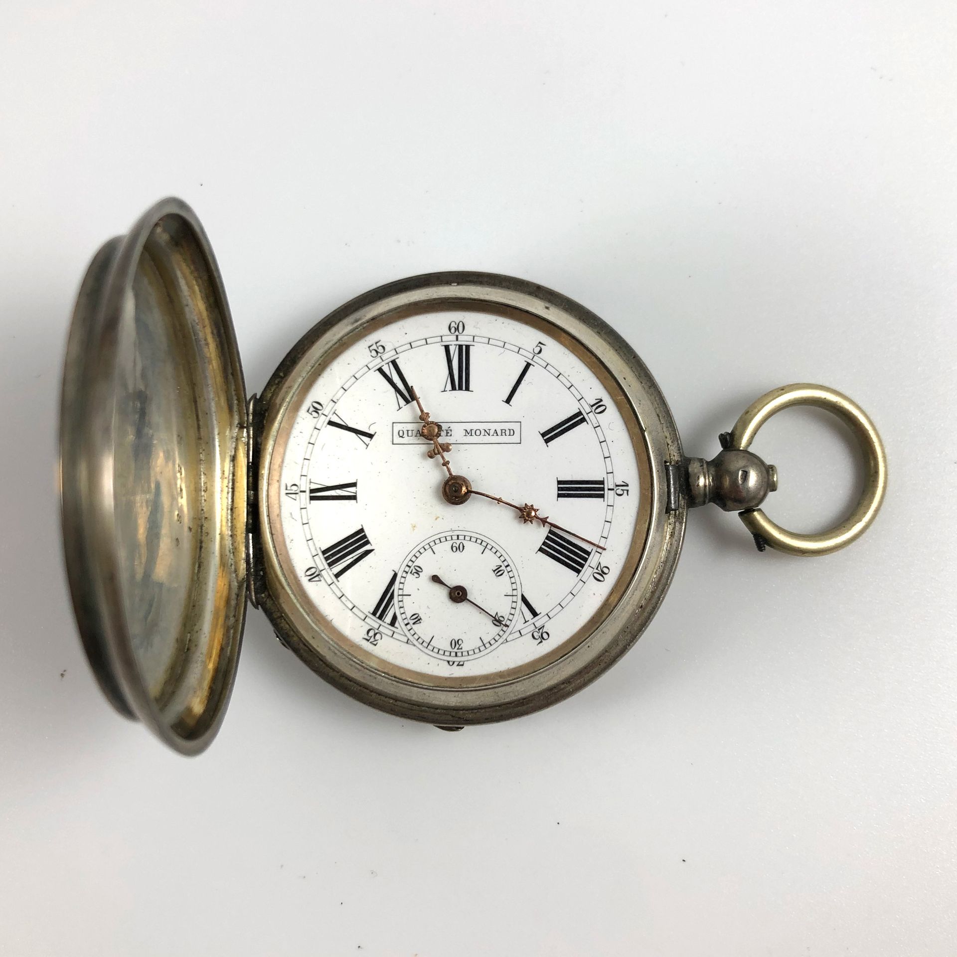 Null 
MONNARD QUALITY

Circa 1900.

Silver gusset 875/1000, round case, signed w&hellip;