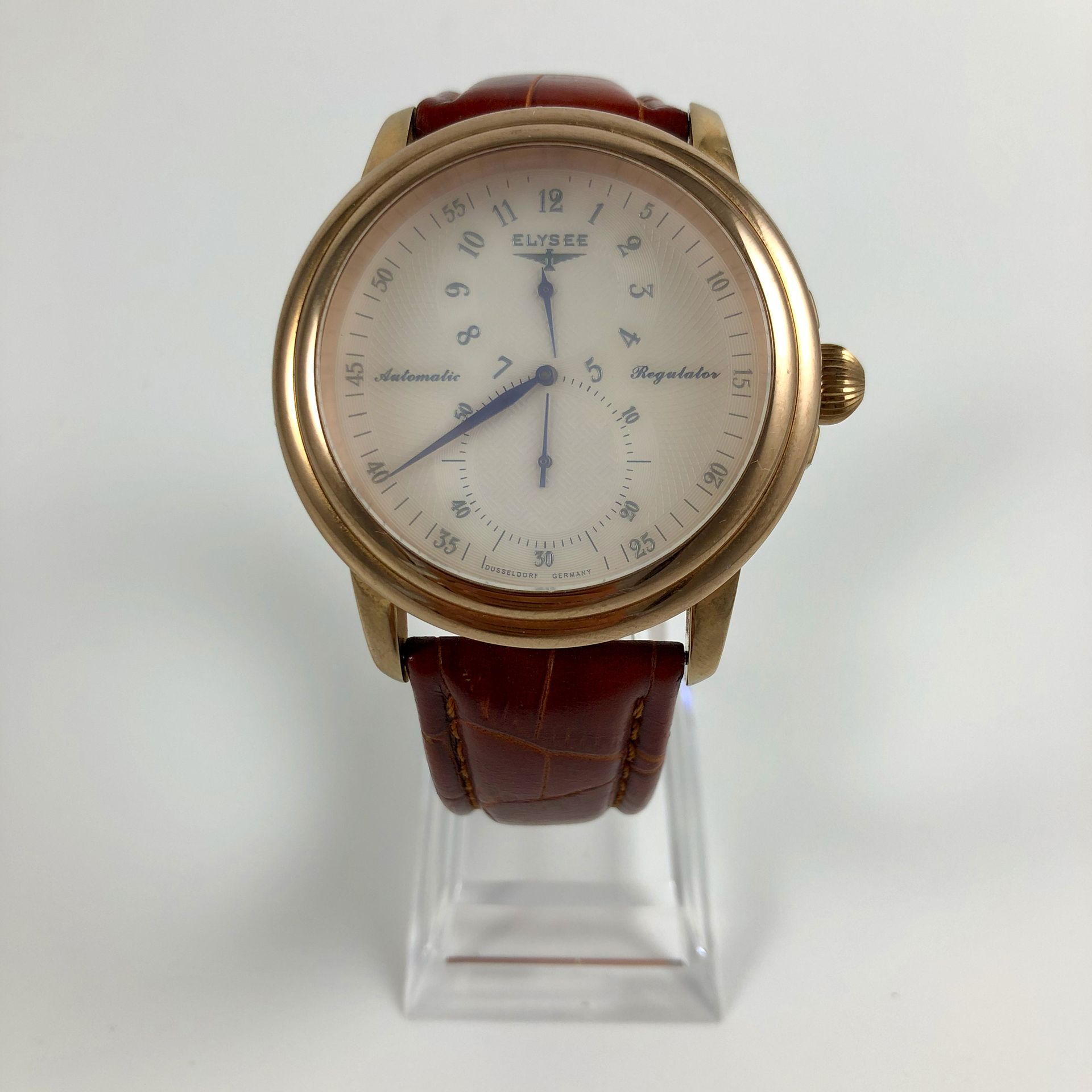 Null ELYSEE. White dial. Hour counter at 12 o'clock, second counter at 6 o'clock&hellip;