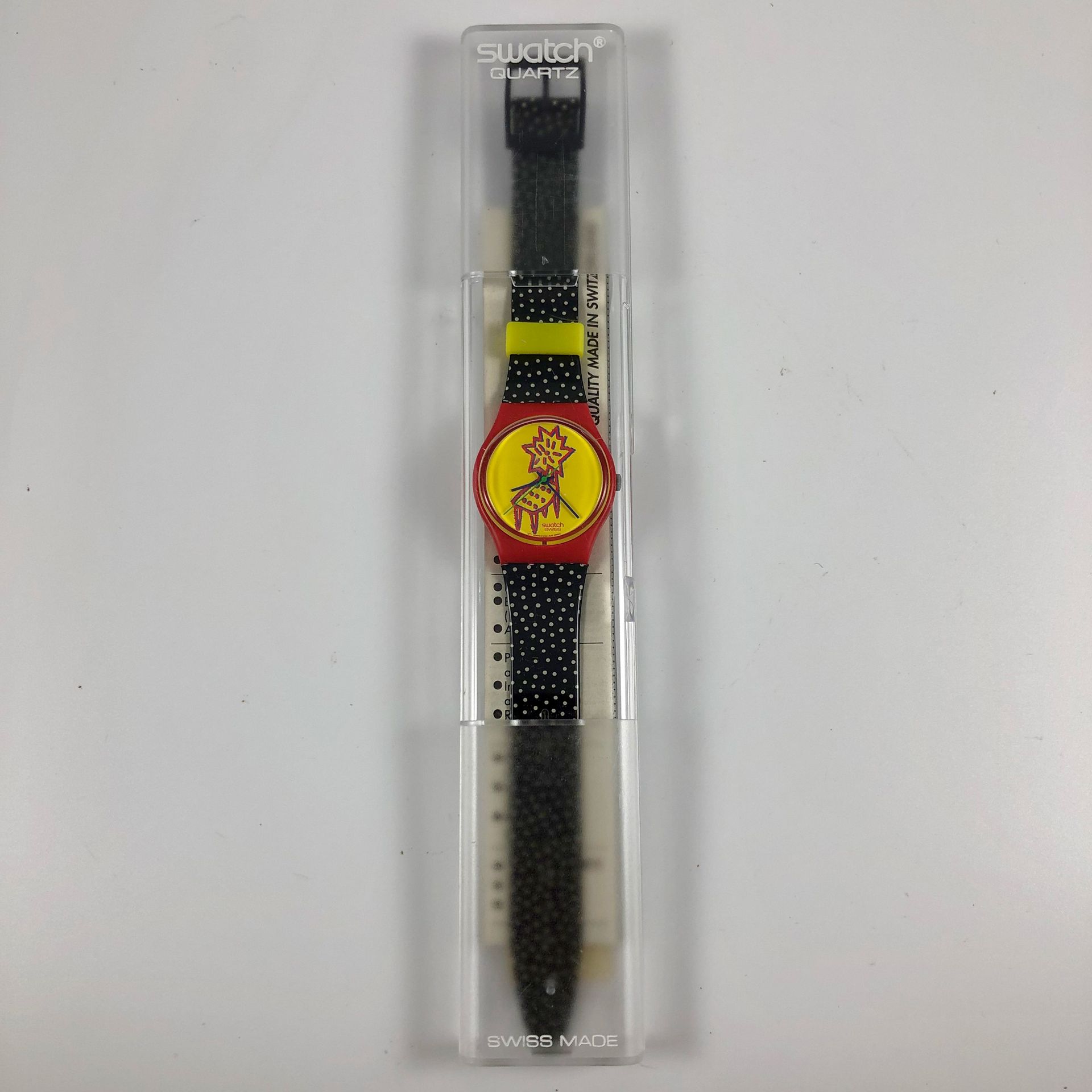 Null 
SWATCH

Vers 1993.

Réf: GR115.

Montre bracelet modèle "Dotchair".

Mouve&hellip;