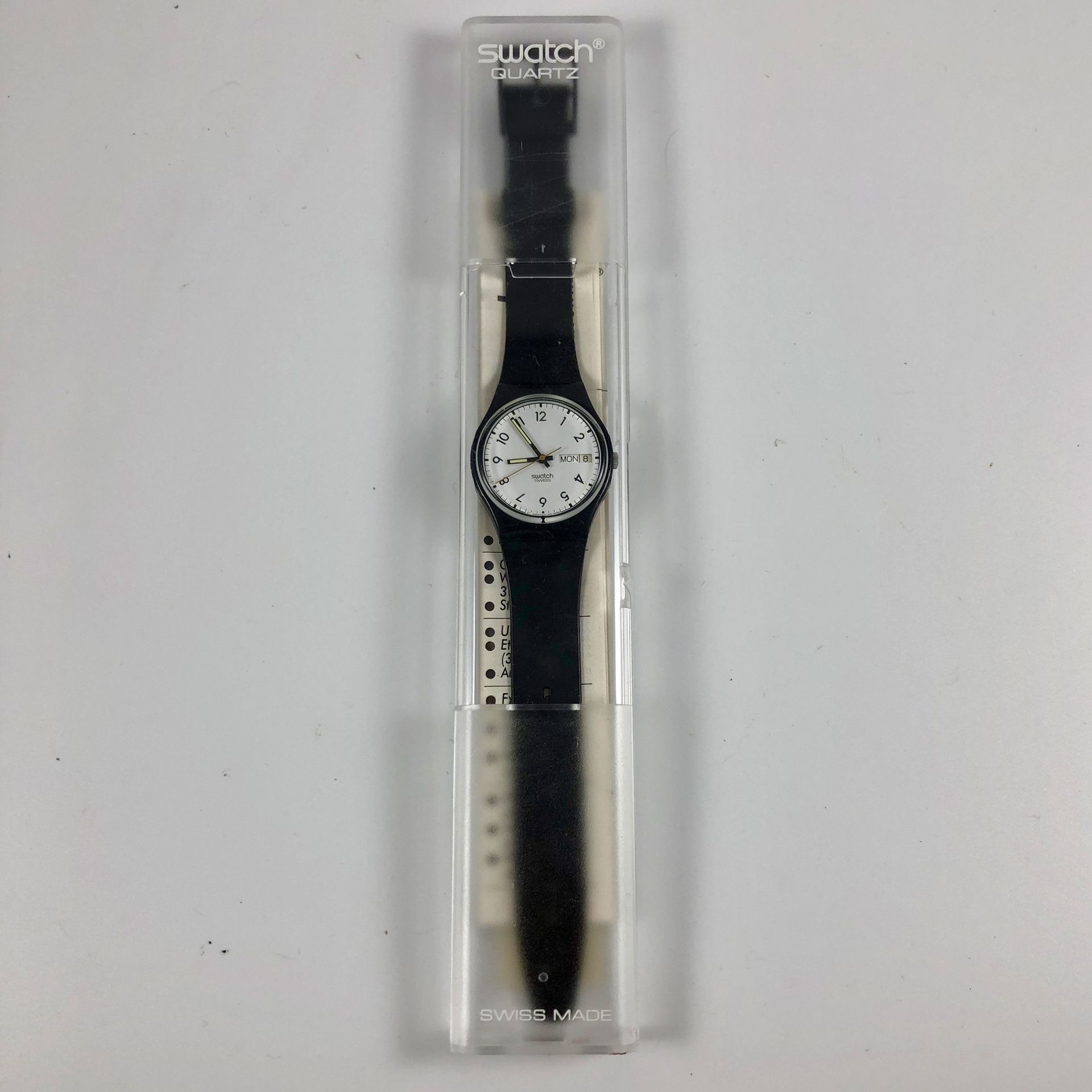 Null 
特警队

约1990年。

编号：GN402。

黑线 "腕表。

石英机芯。

崭新的状态，原盒。

直径：34毫米。

为了更好地保存，购买时将&hellip;