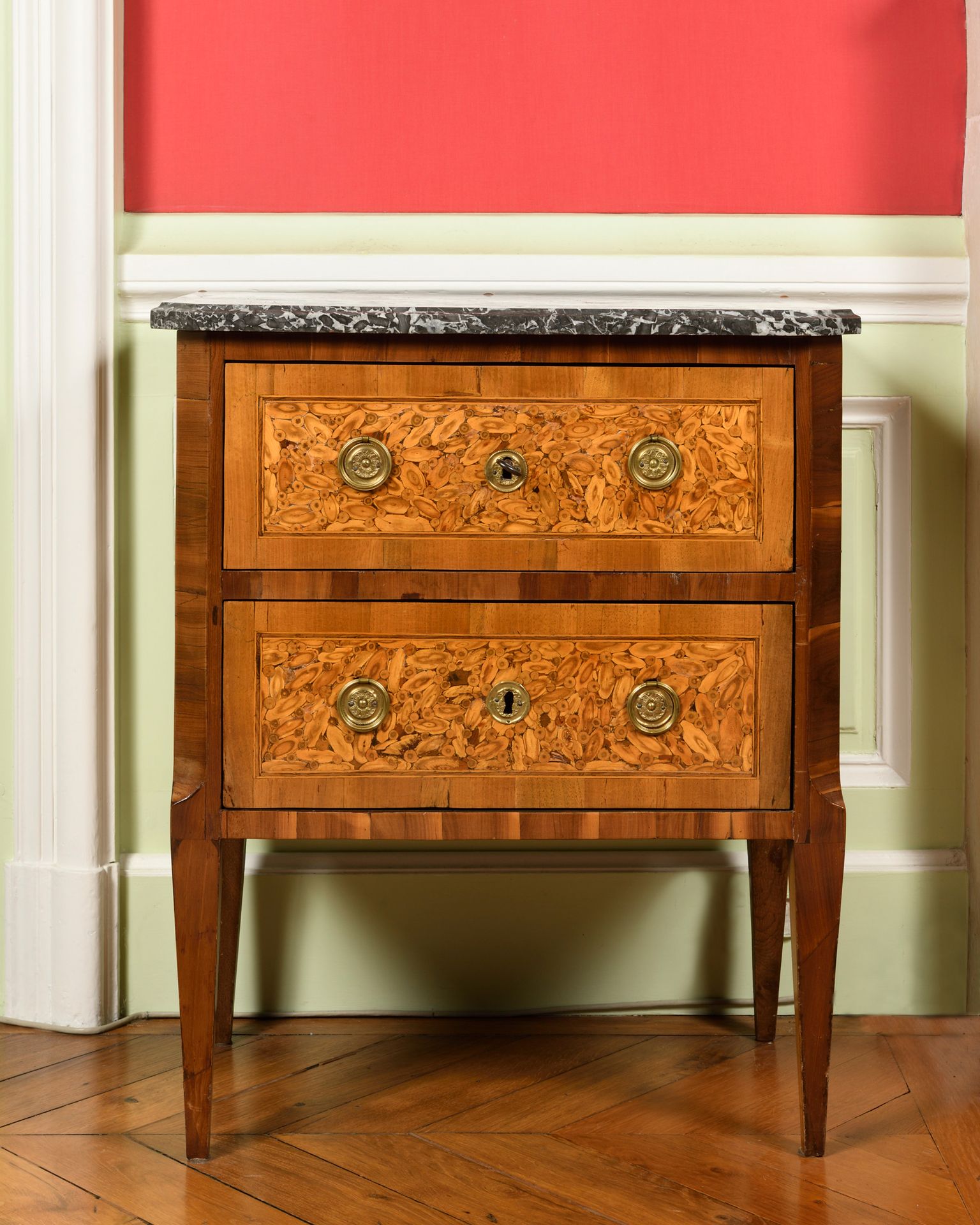 Null A cytise veneered chest of drawers with two drawers in the front, the uprig&hellip;