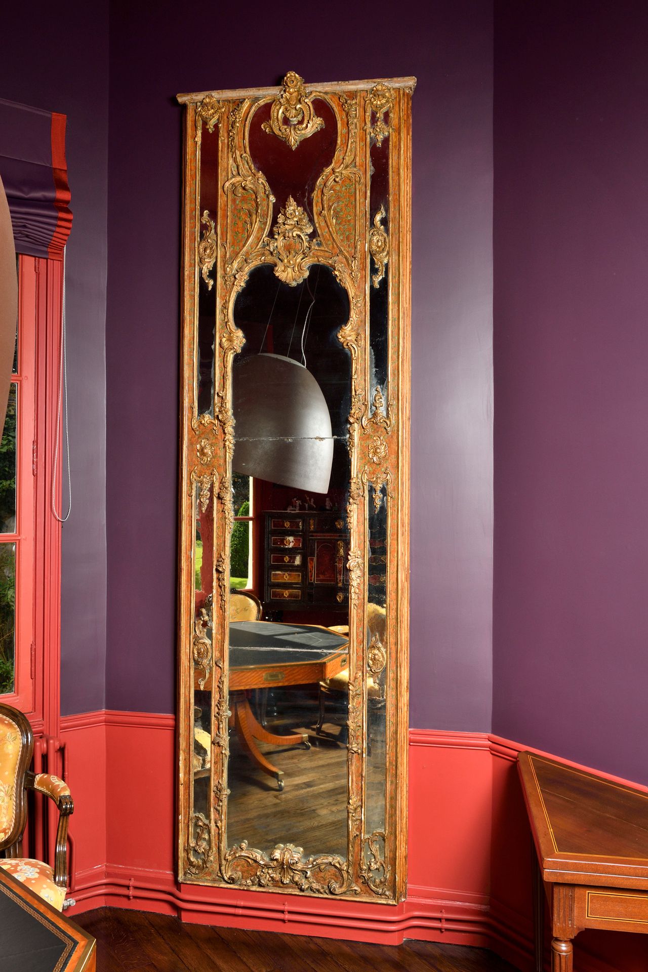 Null Paar Spiegel aus polychromem und vergoldetem Holz, geformt und geschnitzt m&hellip;
