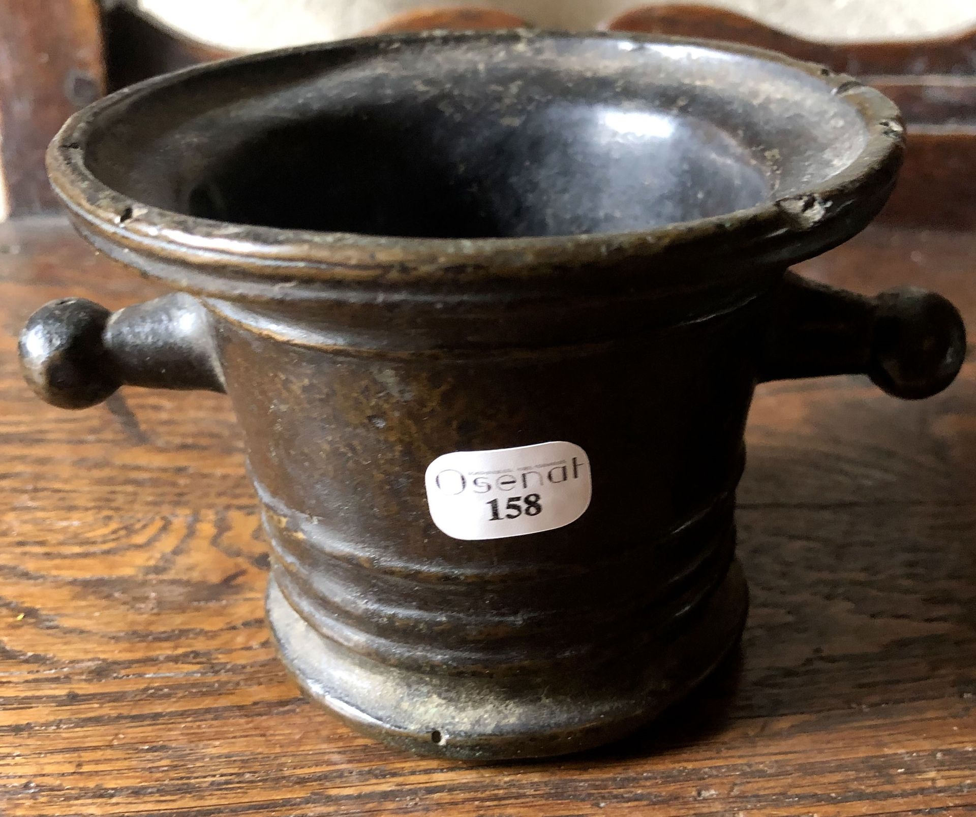 Null Small patinated bronze MORTAR without its pestle 17th century H. 7 cm