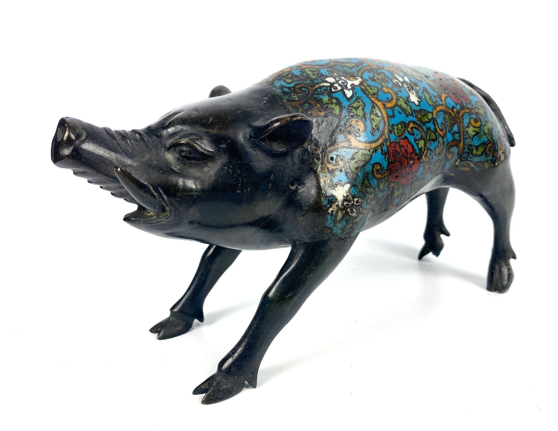 Null JAPAN Wildschwein Cloisonné-Bronze Spätes 19. Jahrhundert 13 x 22 cm