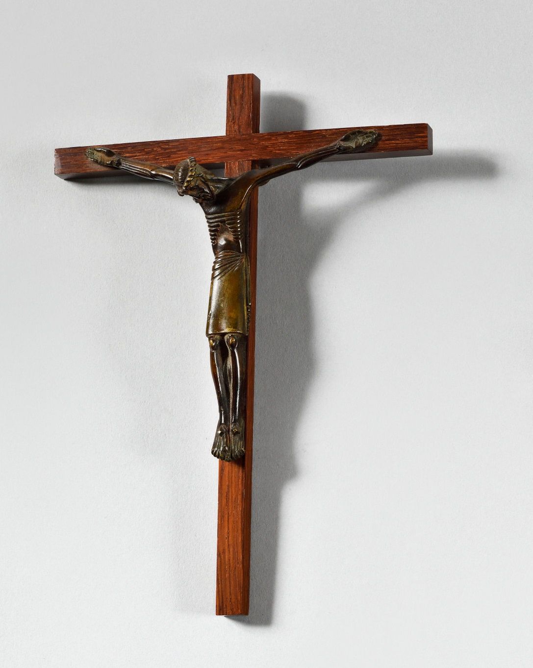 Null JEAN LAMBERT-RUCKI (1888-1967) 紫檀木十字架和青铜基督签名 基督：高度：13厘米-宽度：12厘米 十字架：高度：21厘米&hellip;