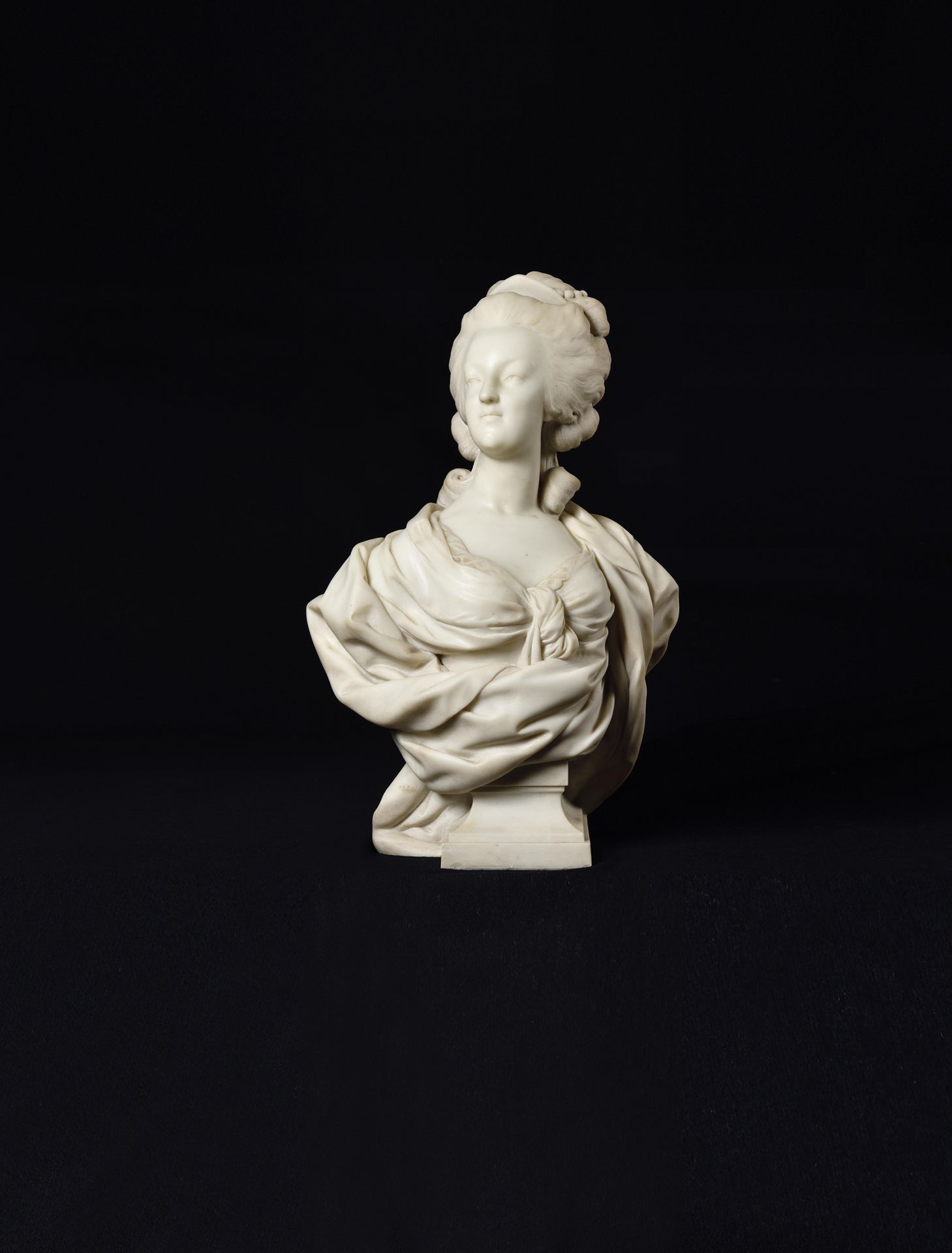 Null AUGUSTIN PAJOU (1730-1809), DESPUÉS. "Hermoso busto de mármol sobre un pede&hellip;