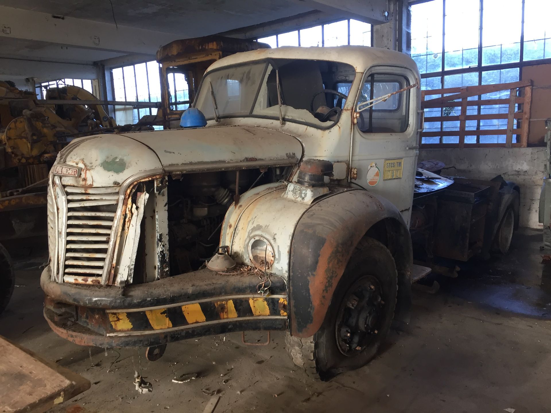 Camion Berliet GLM 10 R N° MG0575

Vehicle to be restored and registered as a co&hellip;
