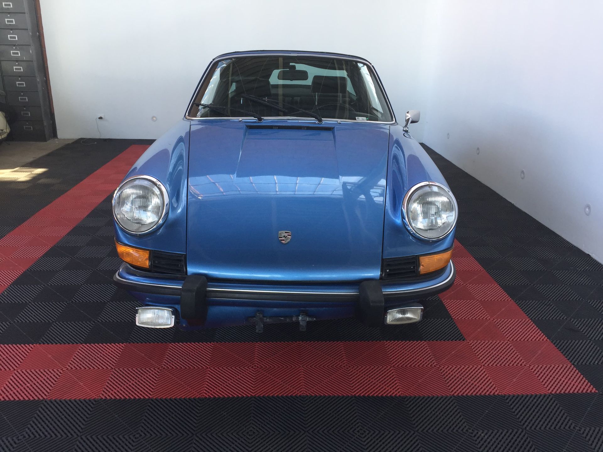 1973 Porsche 911 2.4 T Targa 序列号9113112094

要登记为收藏家的汽车

时钟上有32,301英里

发动机编号64F02&hellip;