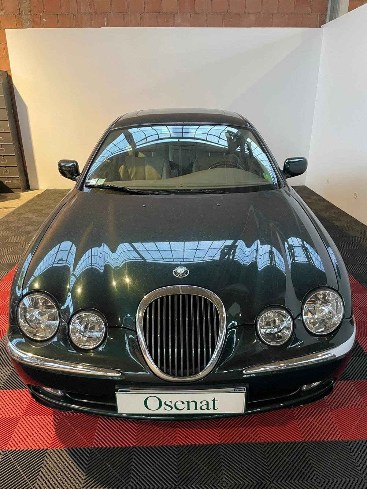 Jaguar S type Very good condition

CGF

69611 km