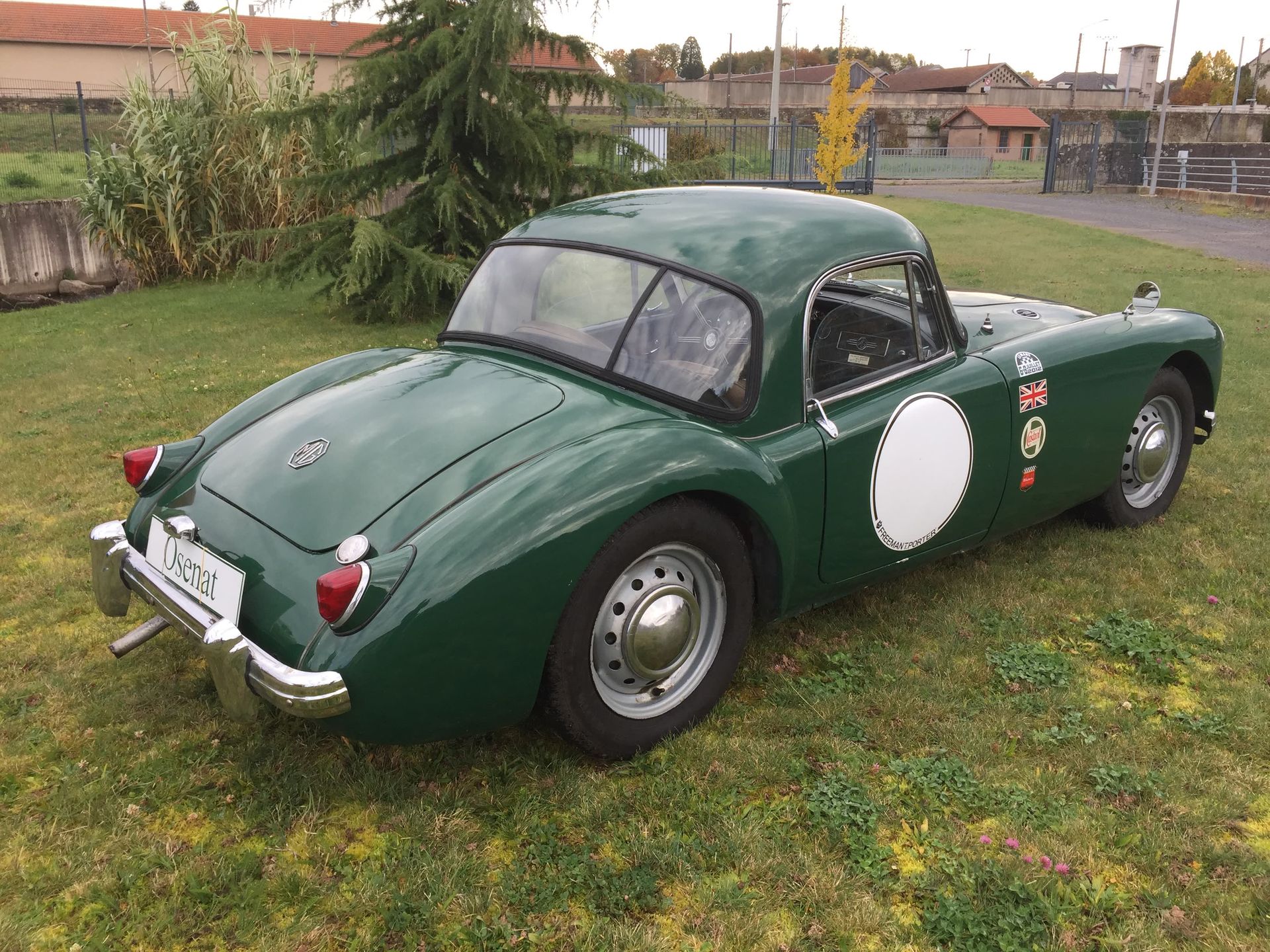 1958 MG A coupé N° HMK4331936

Très belle MG en British Racing Green

Avec dossi&hellip;