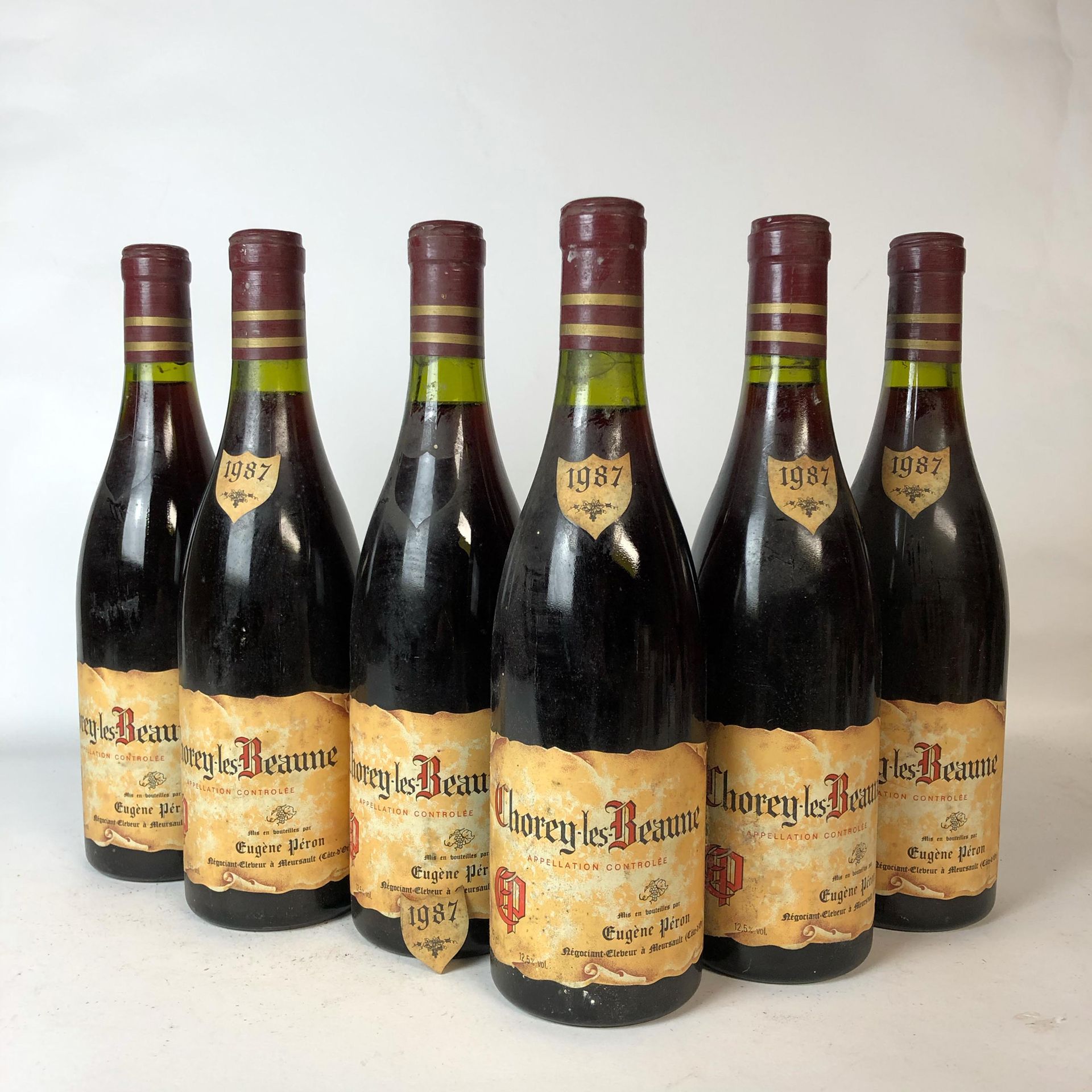 Null 6 bottles CHOREY LES BEAUNE 1987 Eugène Péron (faded, scratched, marked lab&hellip;