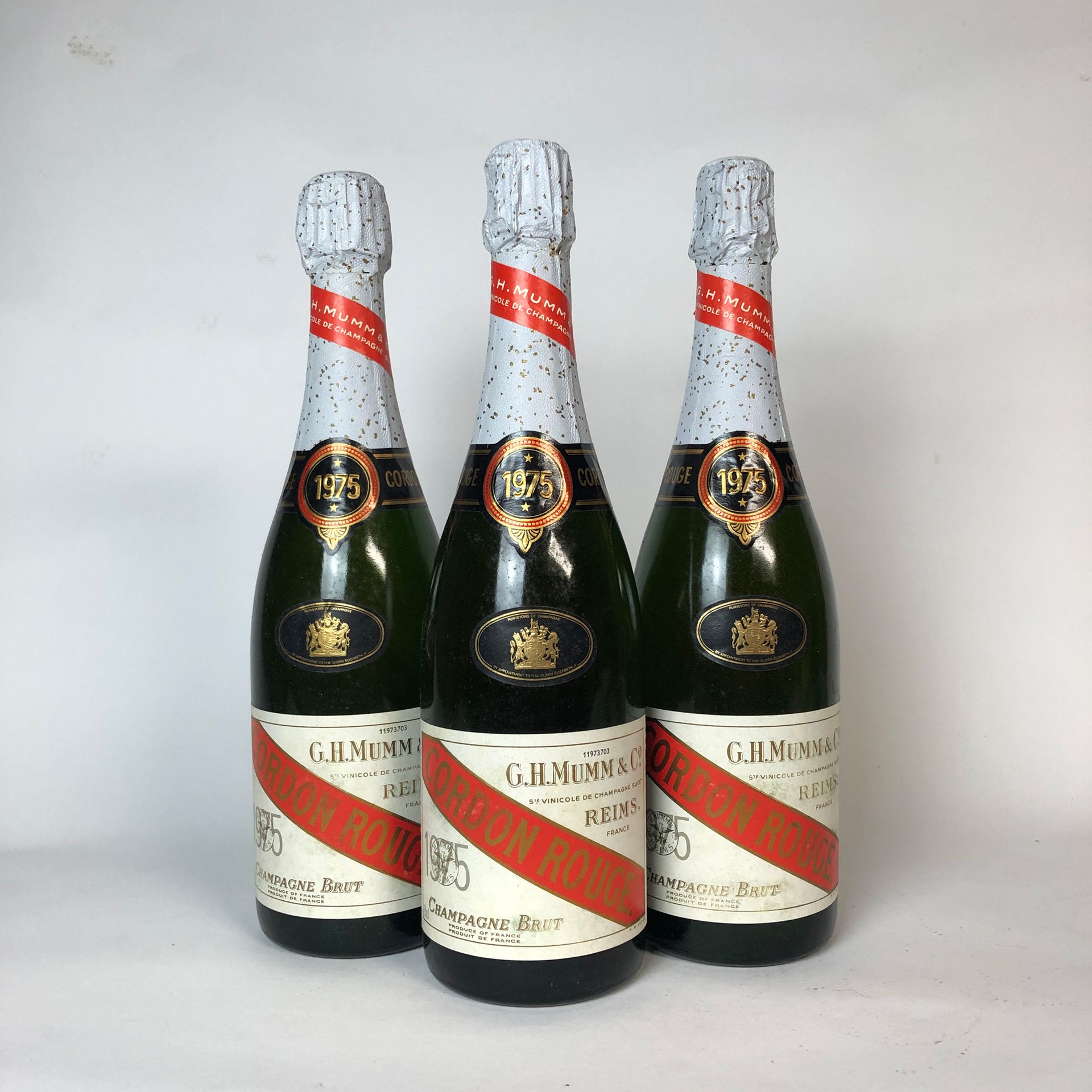Null 3 Flaschen CHAMPAGNE CORDON ROUGE 1975 Vintage Brut (leicht niedriger Stand&hellip;