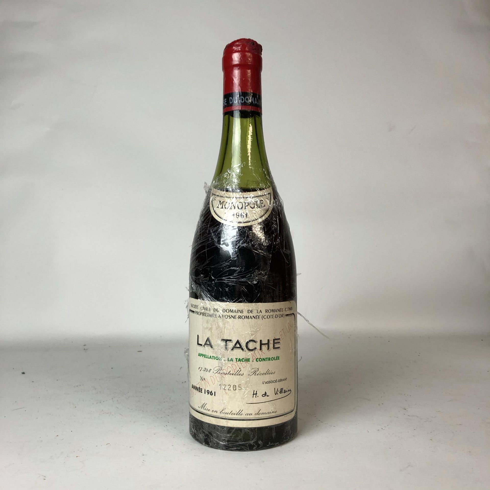 Null 1瓶LA TACHE 1961 Grand Cru Domaine de la Romanée Conti (水平6厘米，褪色的标签，稍有标记，已备案&hellip;