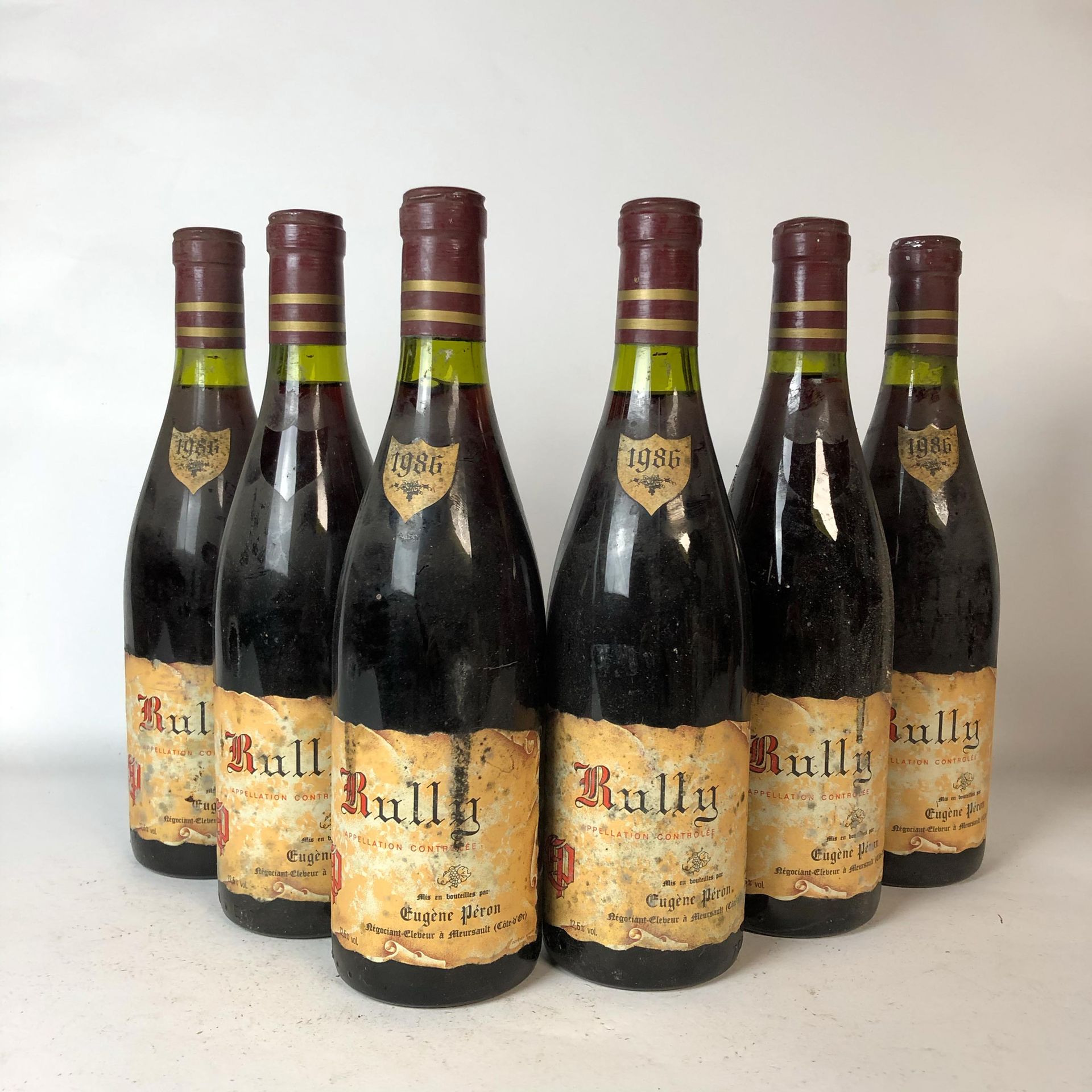 Null 6 bouteilles RULLY 1986 Eugène Péron (étiquettes abimées, griffées, marquée&hellip;