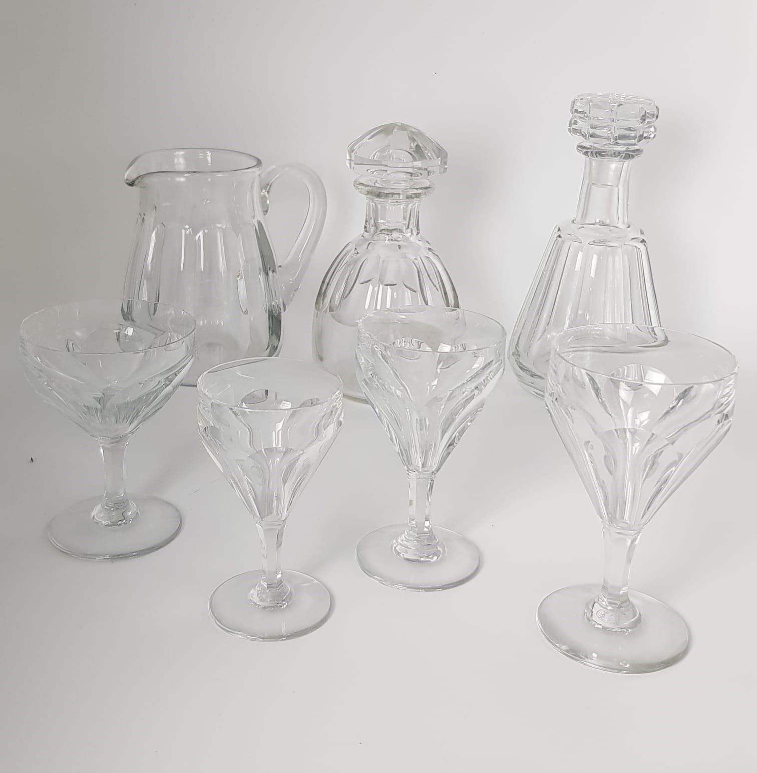 Null BACCARAT Service de verres en cristal Baccarat, modèle proche Harcourt, com&hellip;