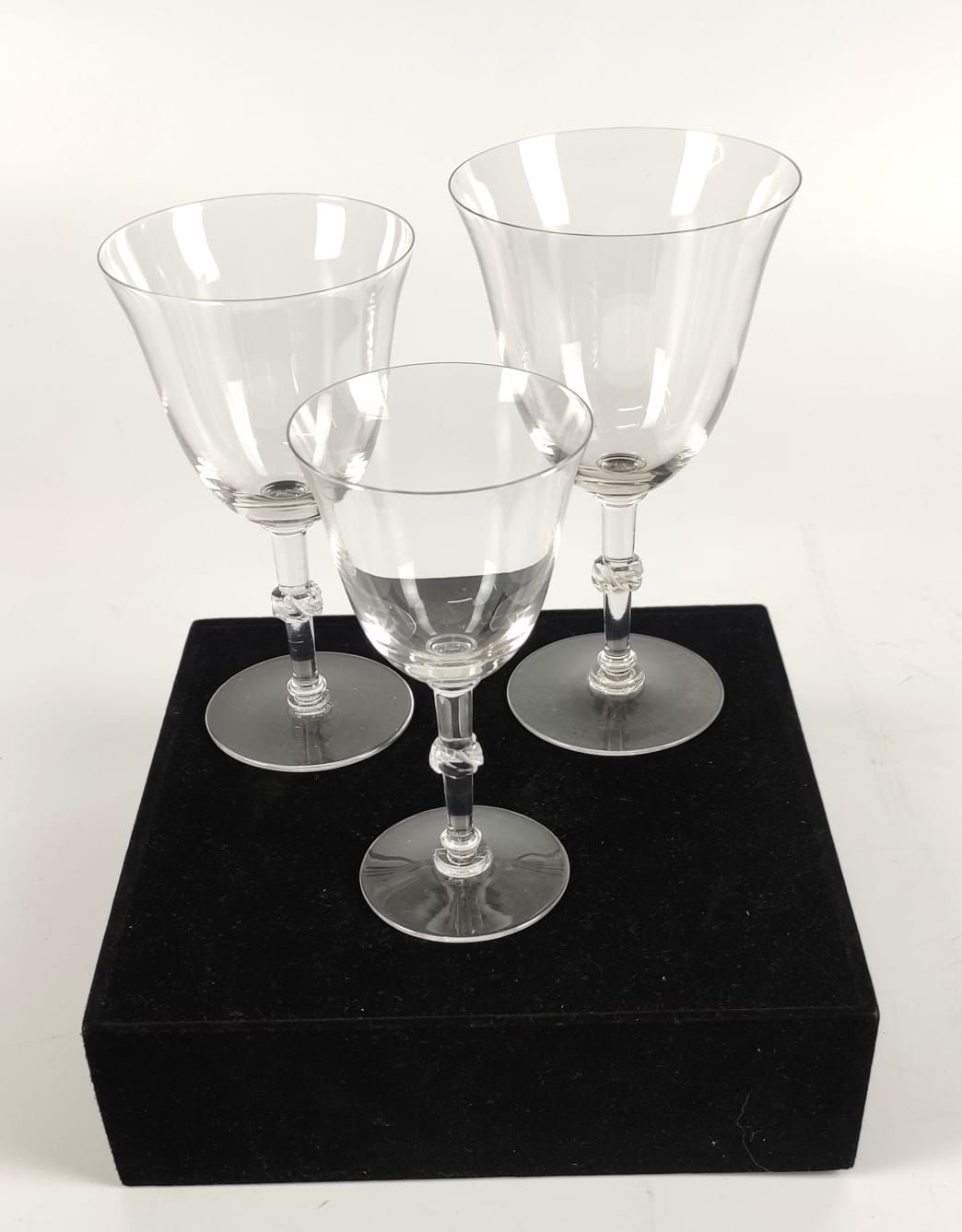 Null LALIQUE FRANCE Teil eines Glasservices aus Kristall, bestehend aus : - 9 Wa&hellip;