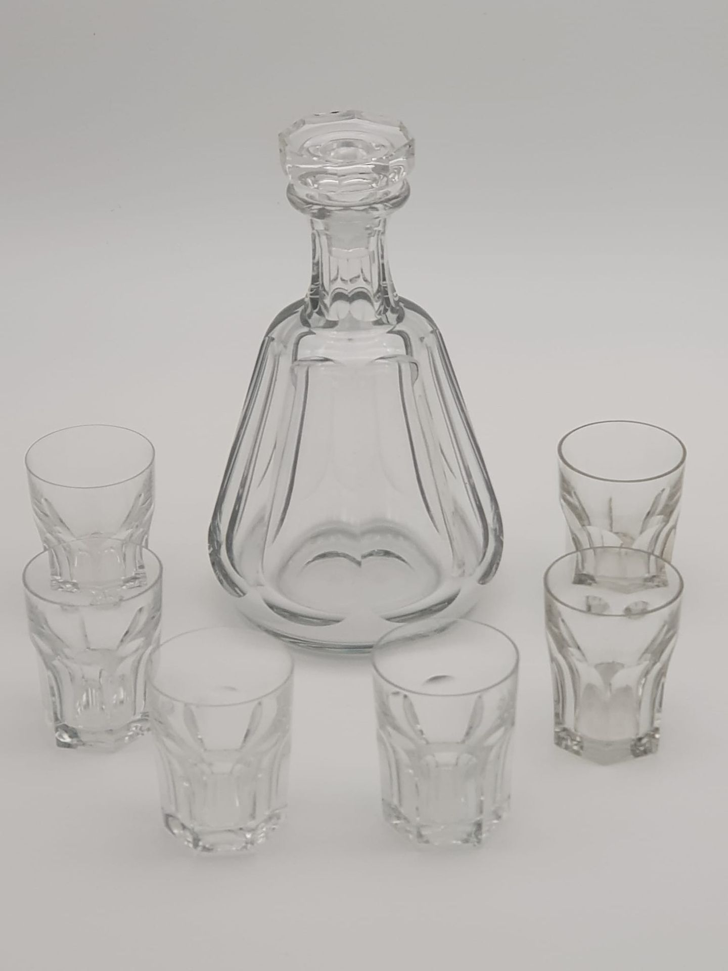 Null BACCARAT White crystal liqueur set including a carafe and six glasses. Sign&hellip;