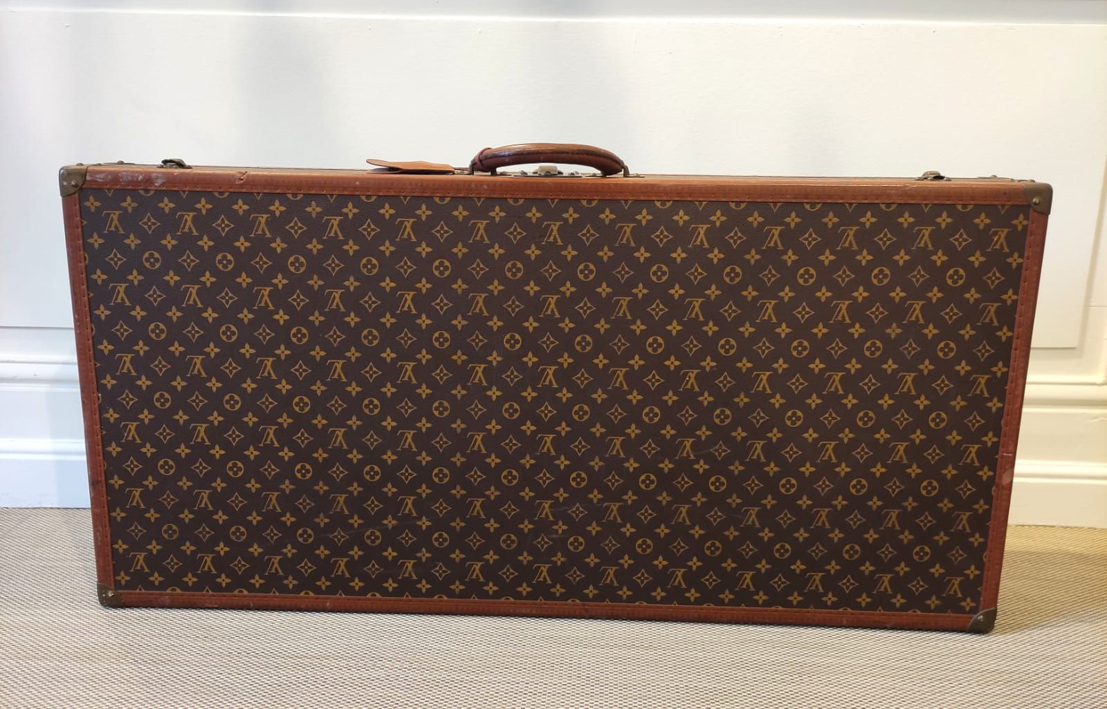 Null LOUIS VUITTON Large canvas suitcase monogrammed "vuittonite" with original &hellip;
