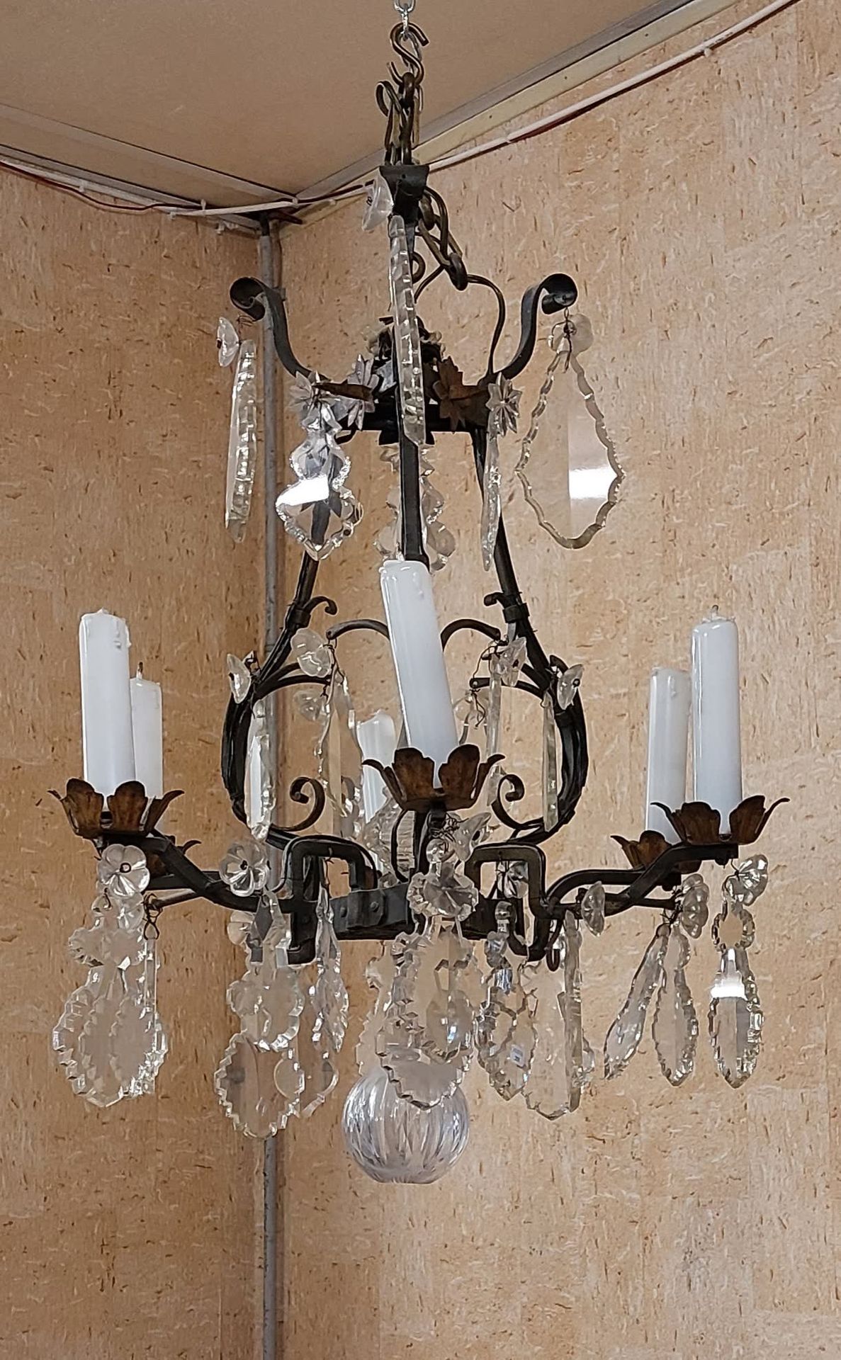 Null Wrought iron LUSTRE, pampilles, six lights, circa 1900.

H : 70 cm