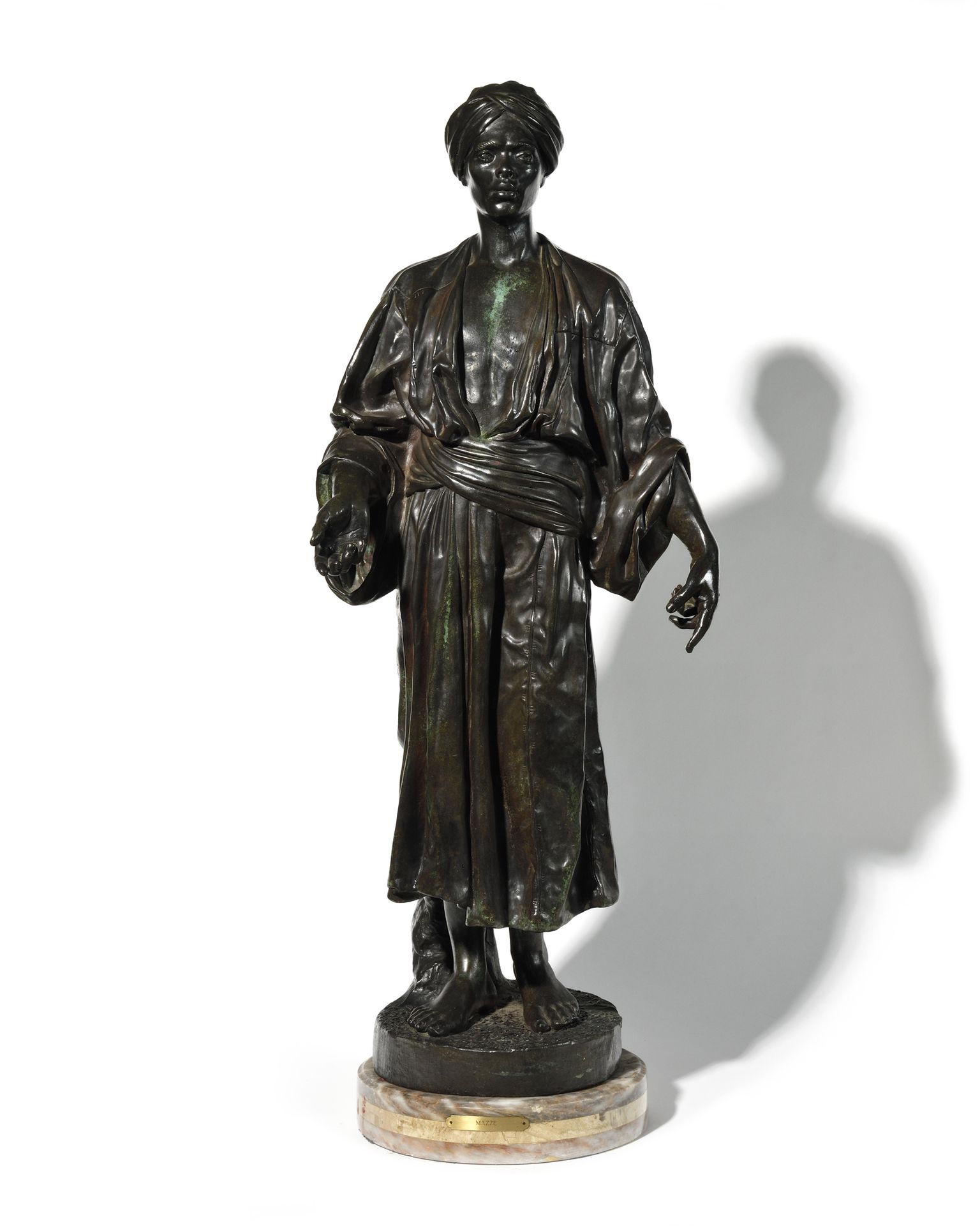 Null René-Charles MASSE (1855-1913) Jeune arabe, 1915 Bronze patiné signé sur la&hellip;