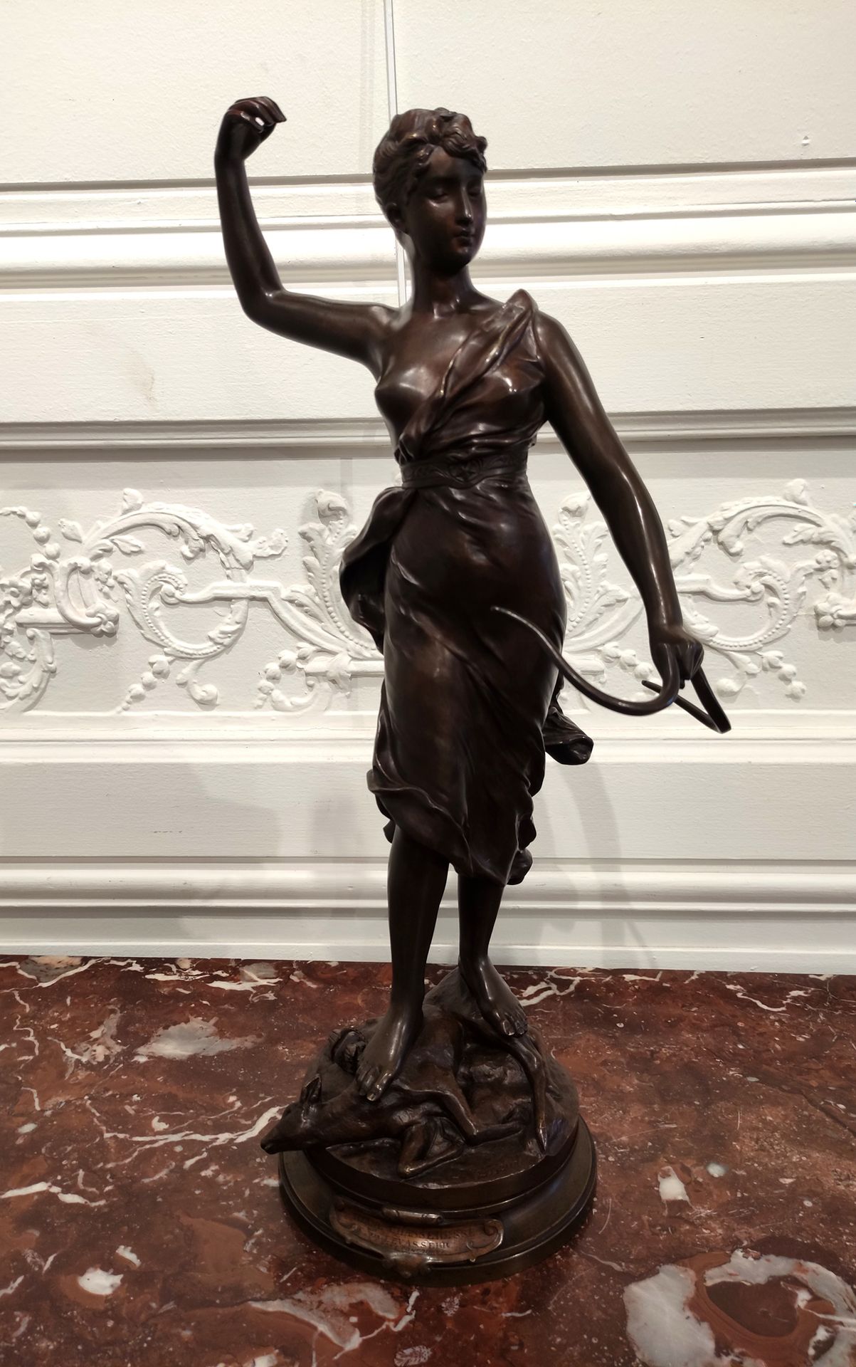 Null 亨利-路易斯-勒瓦索尔(1853-1934)《女猎人戴安娜》青铜器，带奖章光泽 高度：54厘米