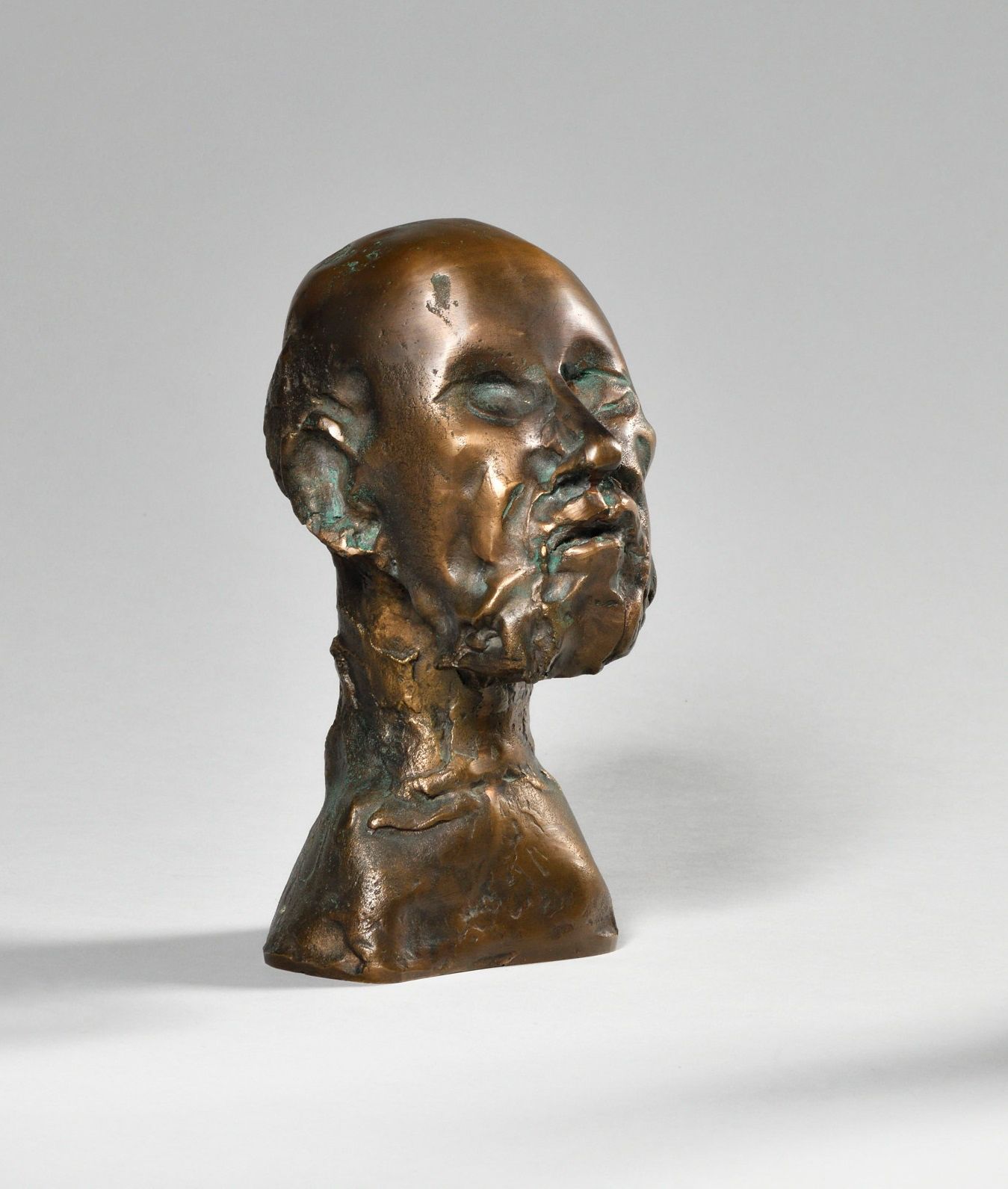 Null JEAN ROULLAND (1931-2021) « Hippocrate » Tête en bronze Ed. C 109 / 1000 Si&hellip;