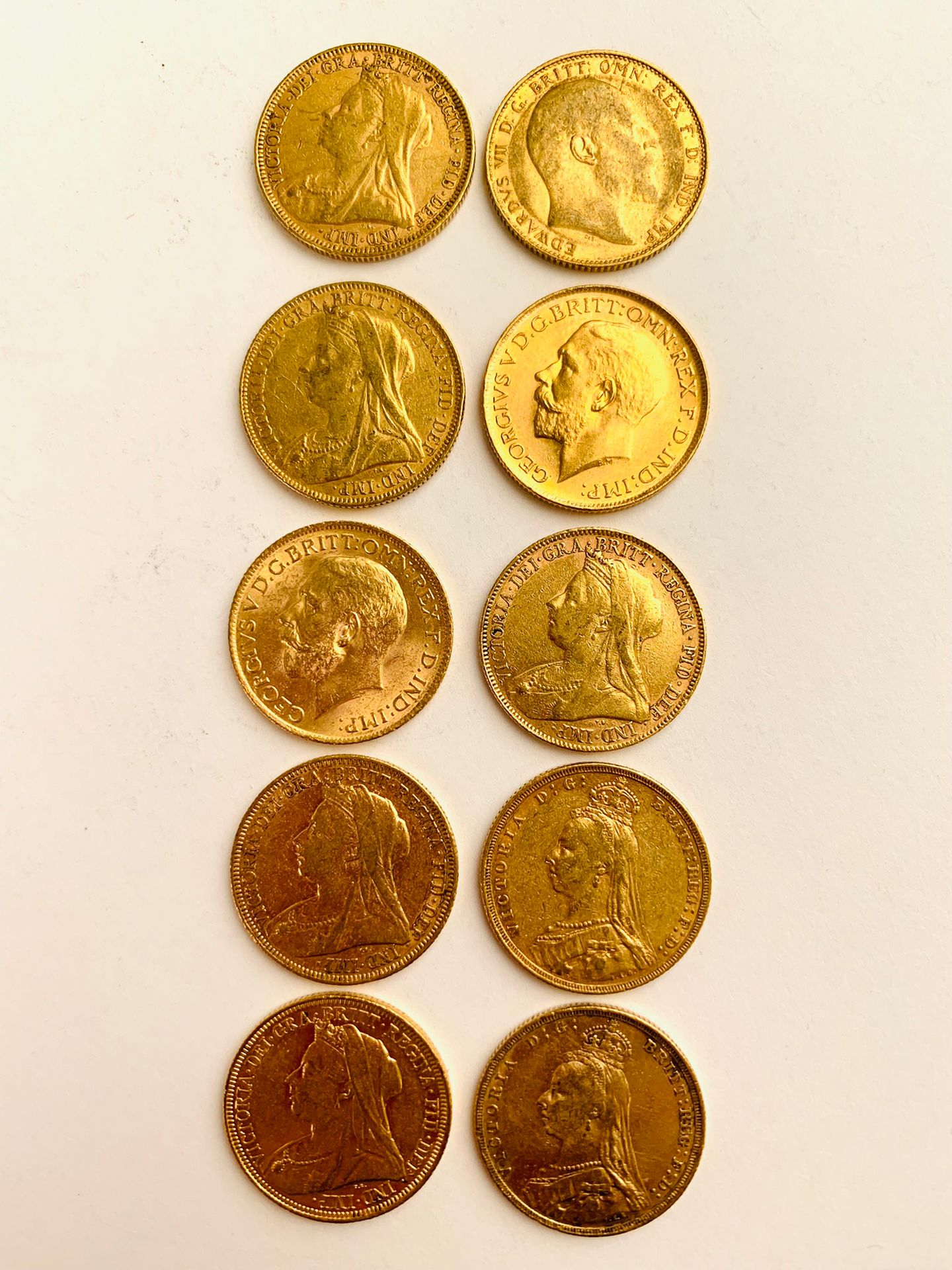 Null 10 piezas de oro soberano británico. 1892, 1893, 1894, 1896, 1898, 1901, 19&hellip;