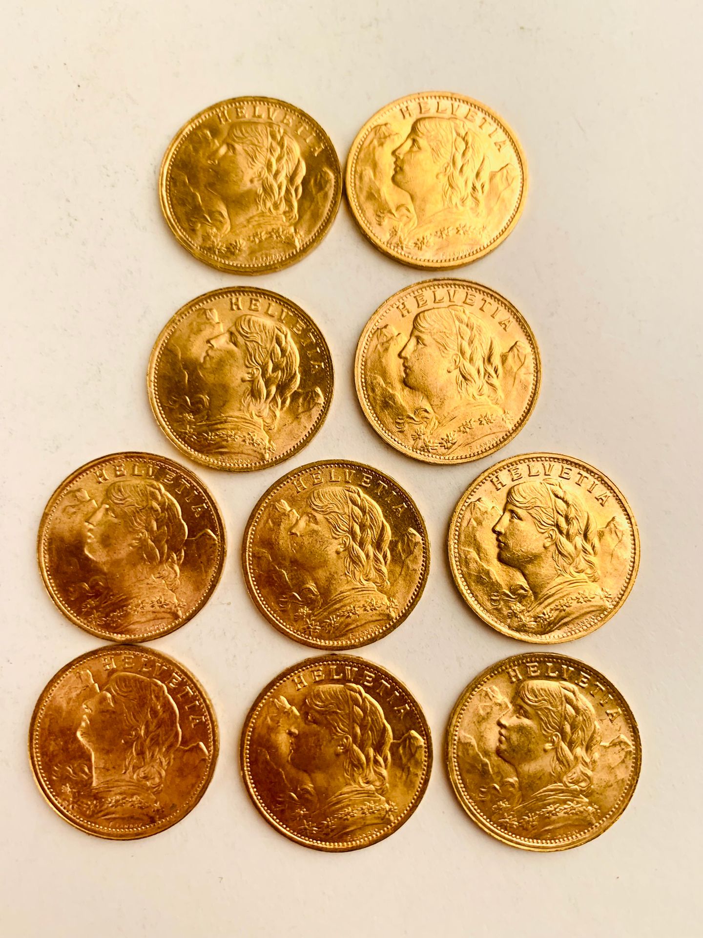 Null 10 MÜNZEN 20 Frs Gold, Schweiz. 1927, 1935, 1947 Gewicht: 64.61 gr.
