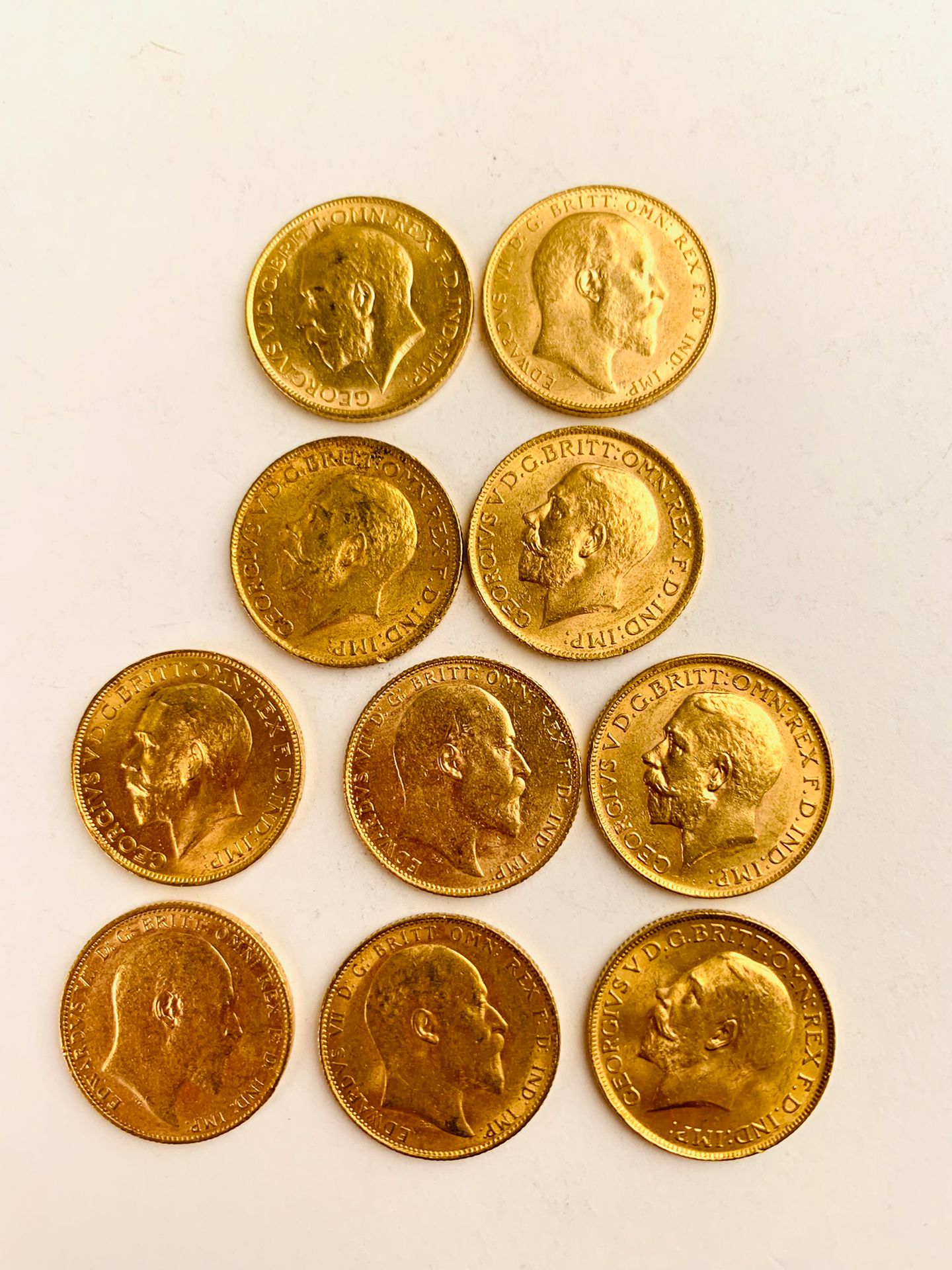 Null 10 PEZZI d'oro sovrano britannico. 1906, 1908, 1909, 1912, 1914, 1915, 1927&hellip;