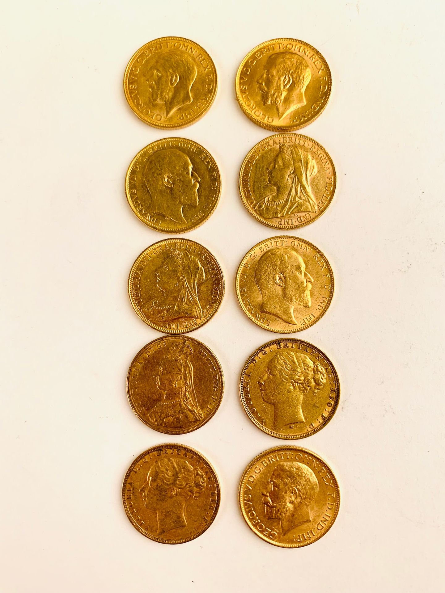 Null 10 British sovereign gold PIECES. 1880, 1882, 1893, 1887, 1898, 1904, 1919,&hellip;