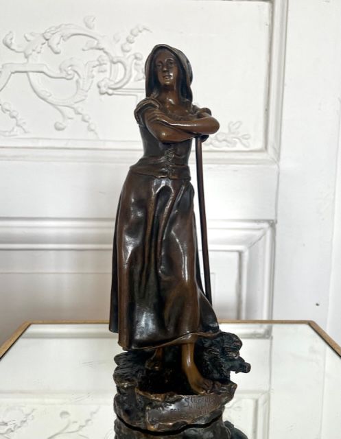 Null Henri GODET (1863-1937) The Gleaner Bronze with brown patina signed on the &hellip;
