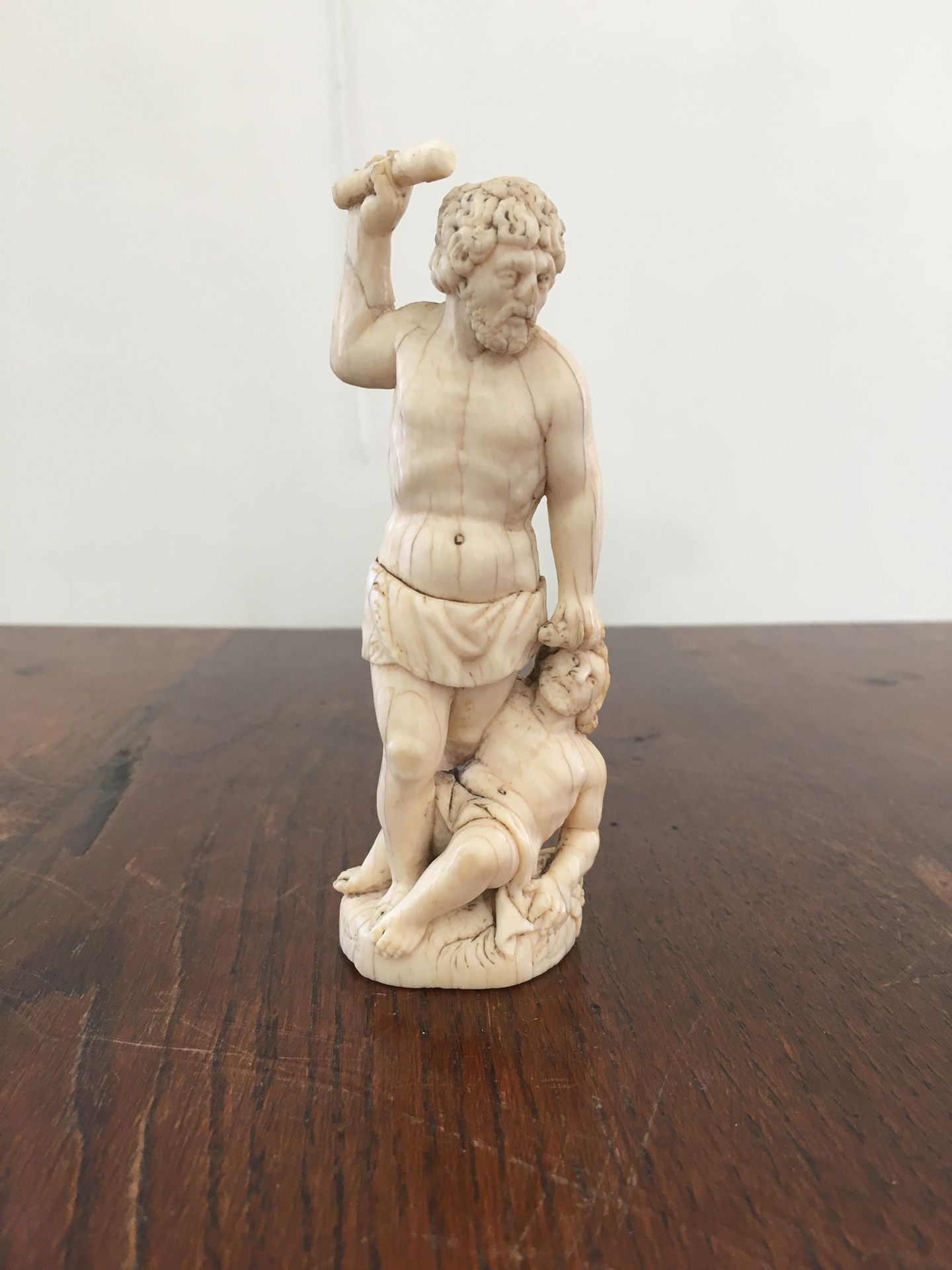 Null 
GROUPE en ivoire sculpté en ronde-bosse : Hercule et Cacus

Allemagne, ate&hellip;