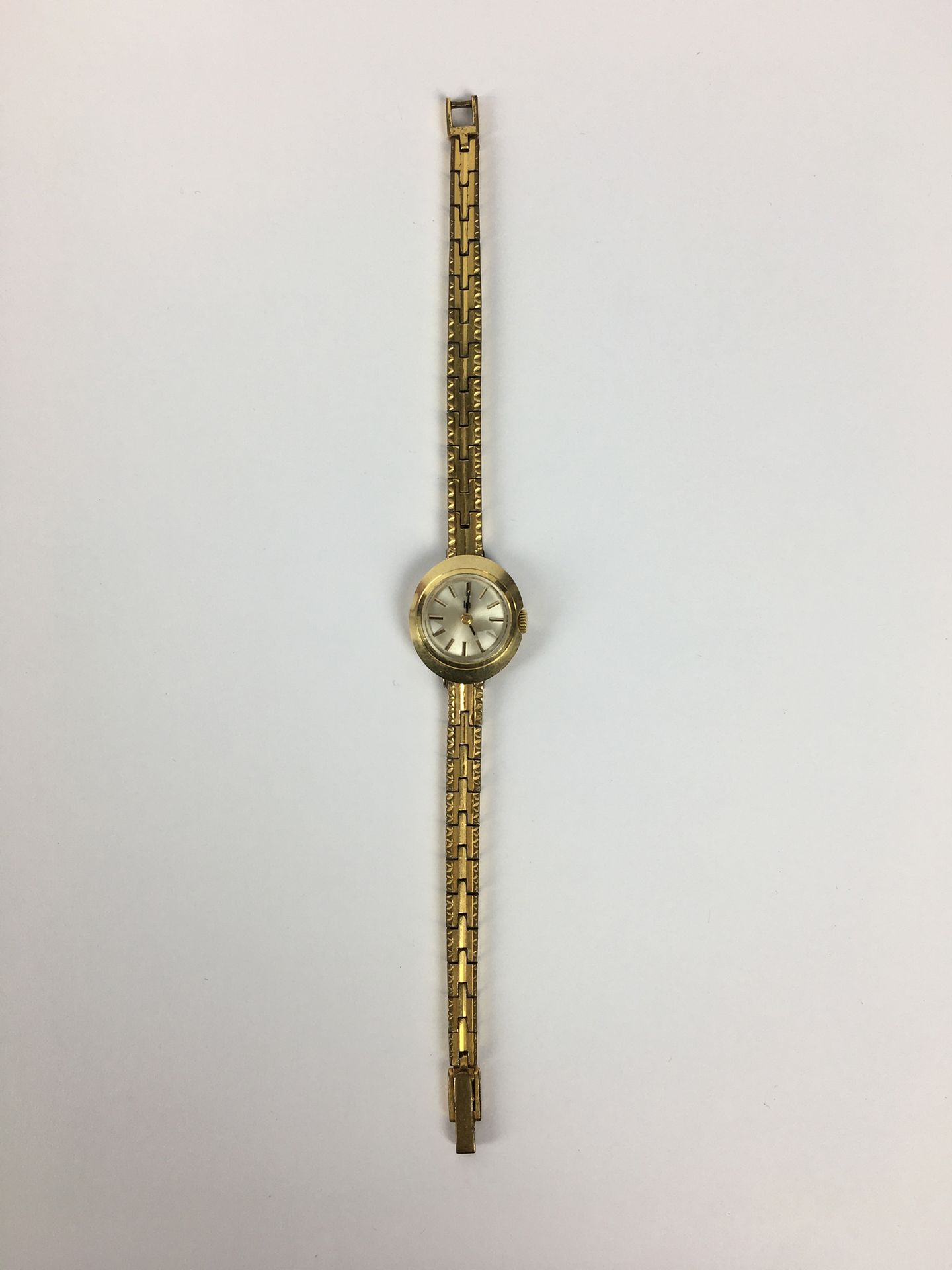 Null LIP Round ladies' watch, yellow gold case, gold metal bracelet Diameter: 16&hellip;