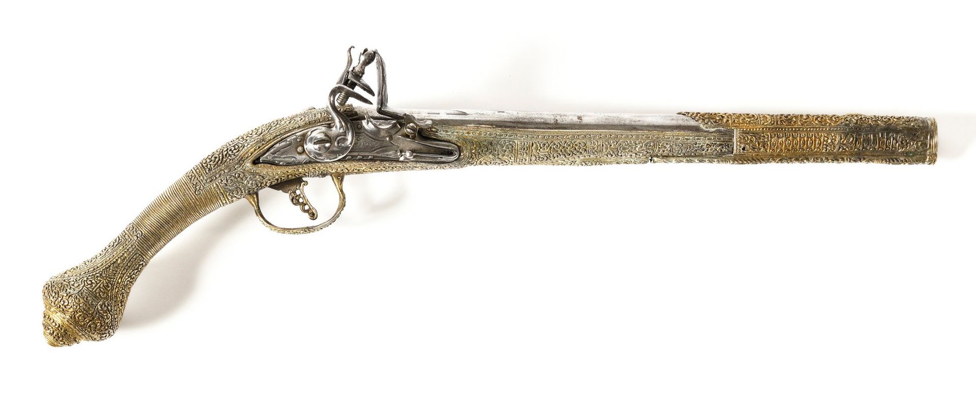 Null Long and strong Ottoman flintlock pistol. Round barrel with sides with the &hellip;