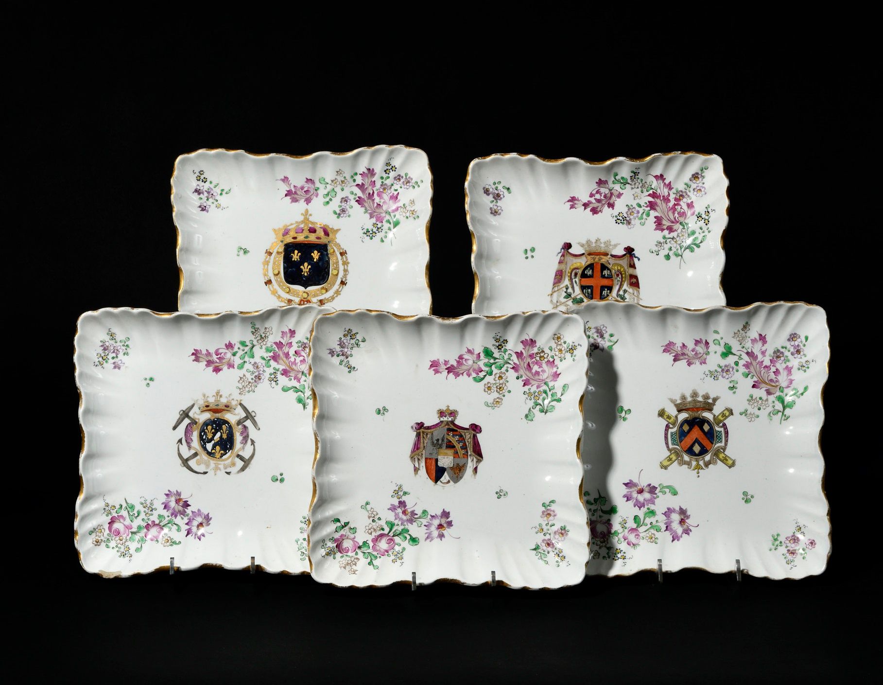 Null SAMSON Set of five square dishes with scalloped edges with central motifs o&hellip;