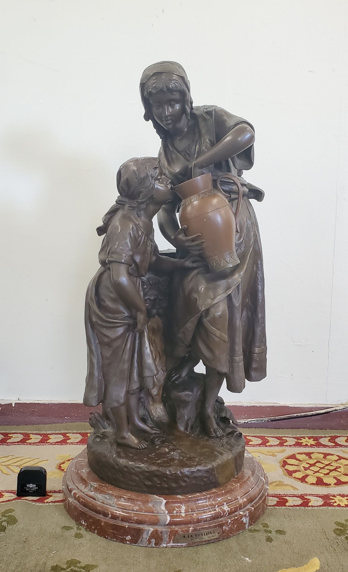 CARLIER (1849 1927) 
Groupe en bronze à patine marron, représentant une paysanne&hellip;
