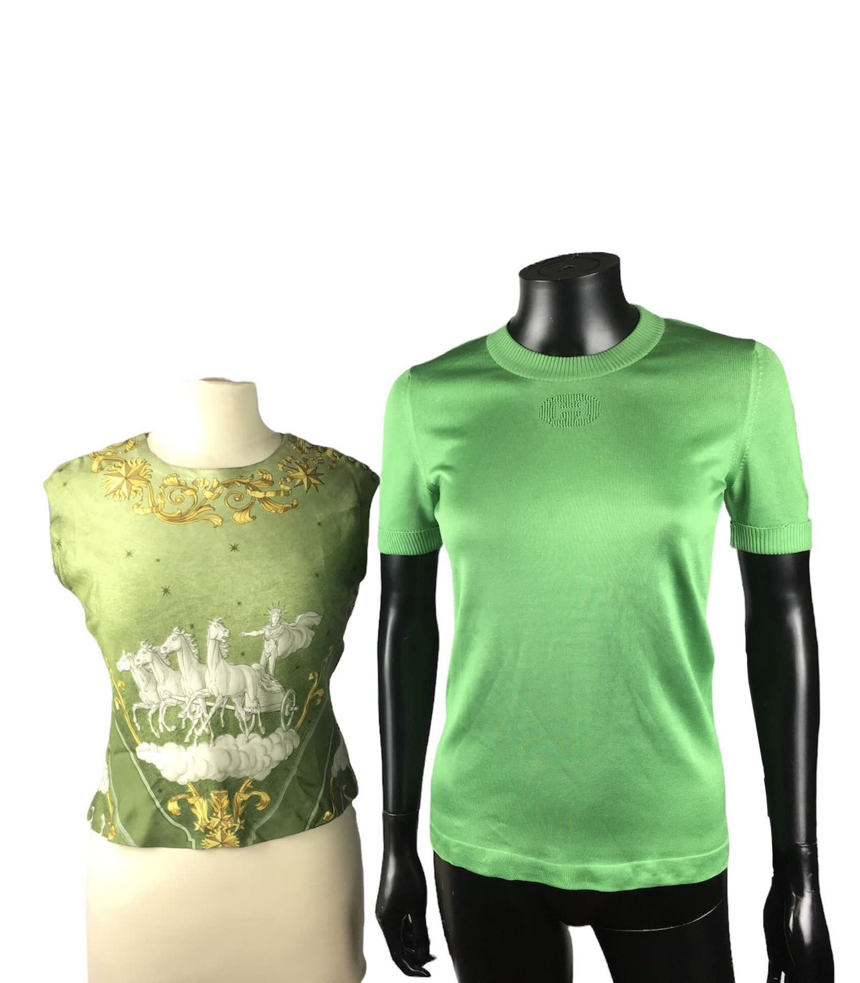 Null 巴黎爱马仕 轻质圆领绿色丝绸短袖毛衣。 正面有品牌标志。 尺寸40 IT（尺寸36 FR）。 状况良好，胸部有小凸起。 附：HERMES PARIS &hellip;