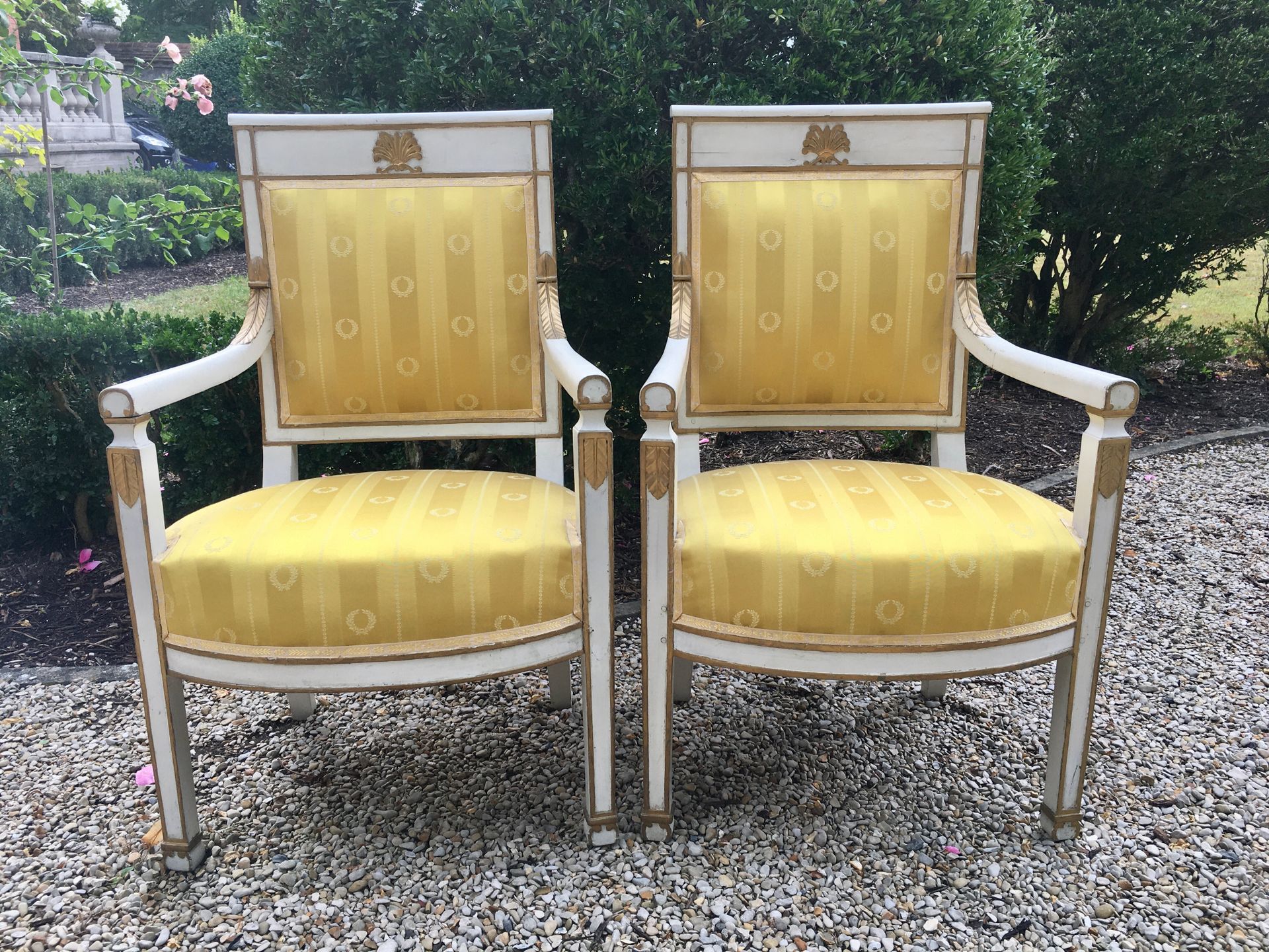 Null PAIR OF ARMCHAIRS with rectangular back in white and gilded wood molded and&hellip;