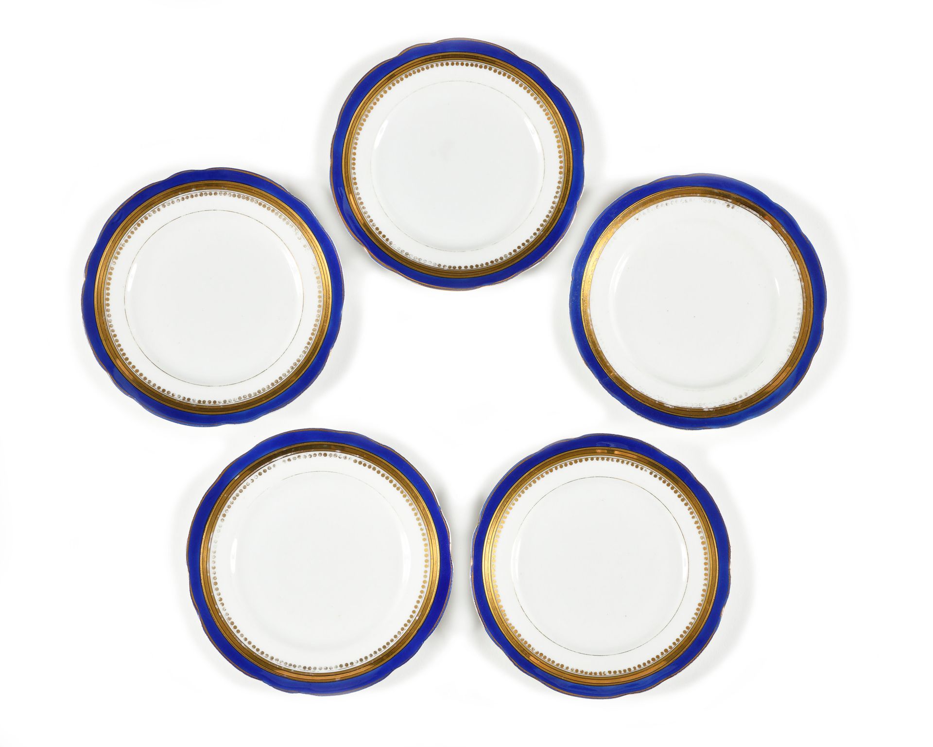 Null FIVE SMALL PLATES

Gardner factory, 1870-1890

Painted porcelain

Marks Man&hellip;