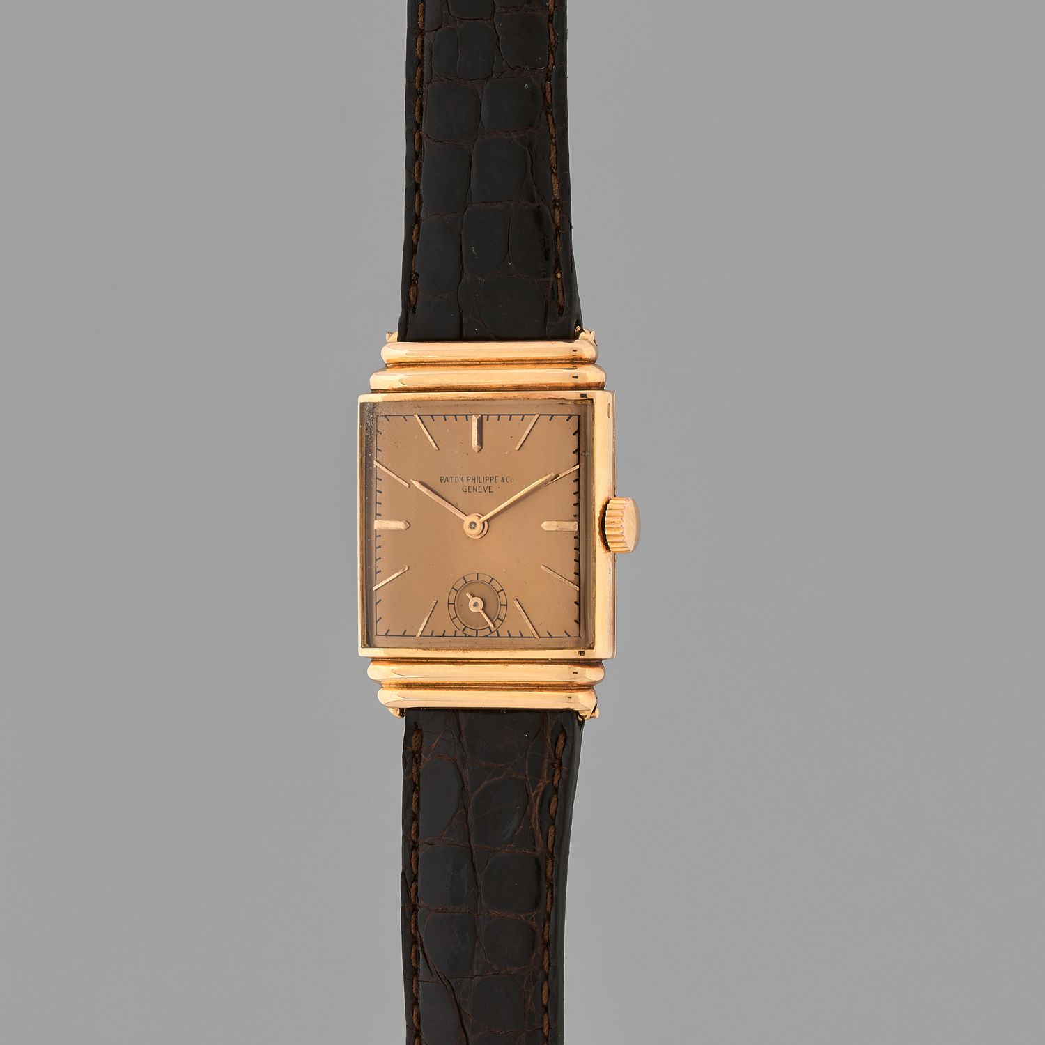 Null PATEK PHILIPPE
Art deco.
Ref: 256851. 
About 1920. 
Pink gold 750/1000 rect&hellip;