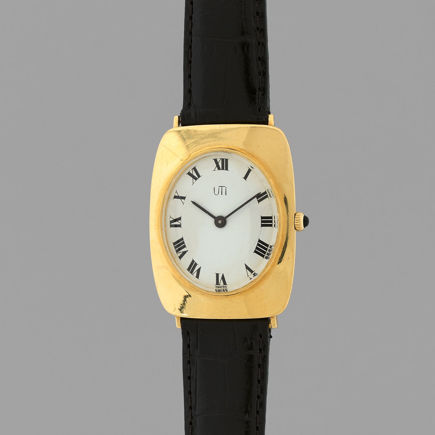 Null UTI
Discovolante.
Um: 1970.
Armbanduhr aus 750/1000er Gelbgold, weißes emai&hellip;