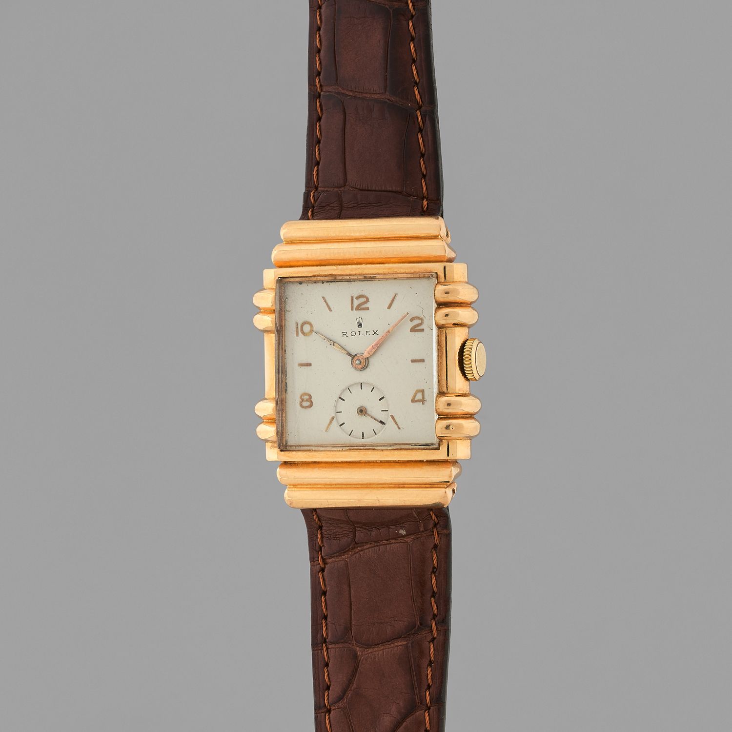 Null ROLEX
Circa 1940.
Pink gold 750/1000 art deco style wristwatch, "tank" case&hellip;
