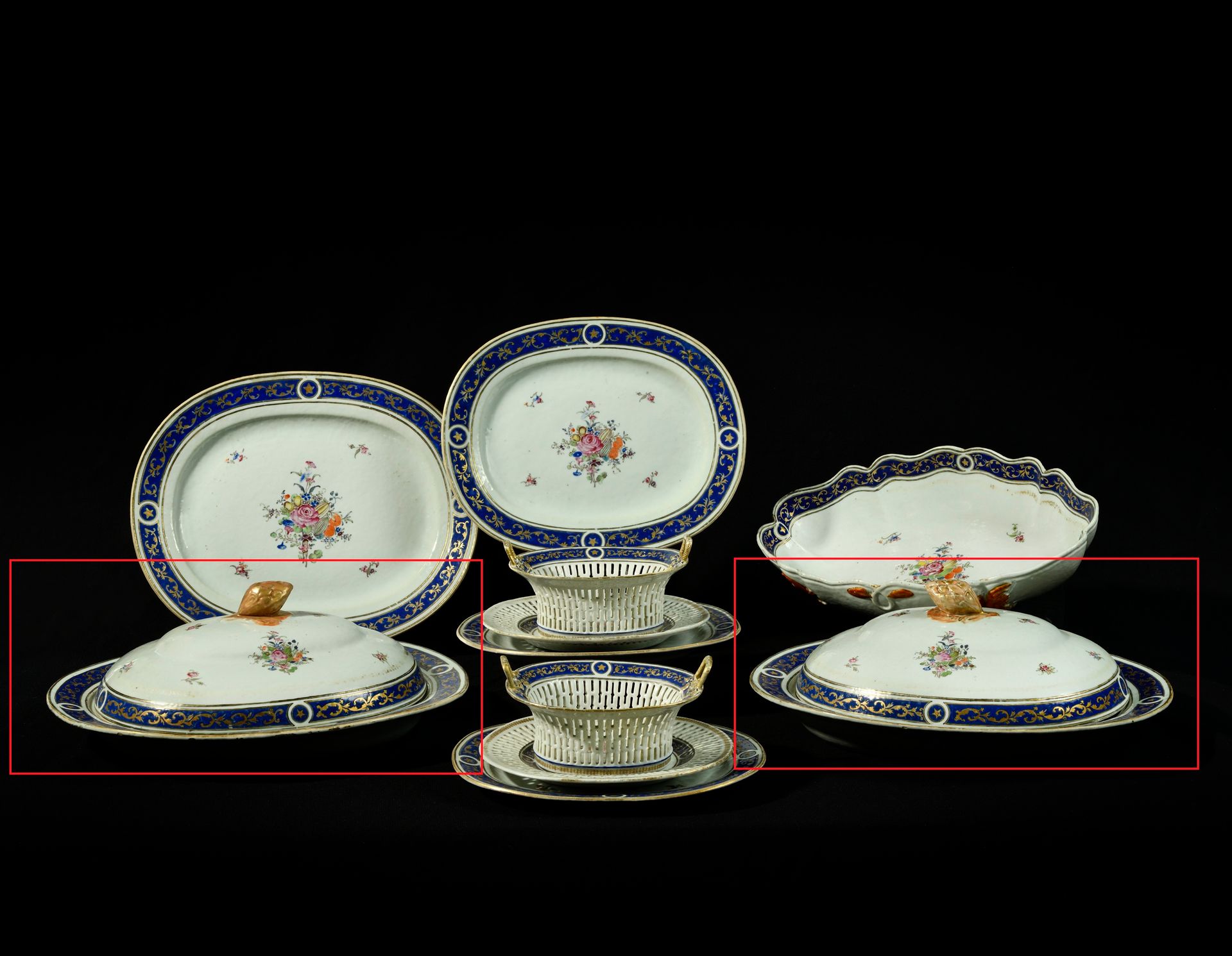 Null COMPAGNIE DES INDES
Deux légumiers ovales couverts en porcelaine à décor de&hellip;