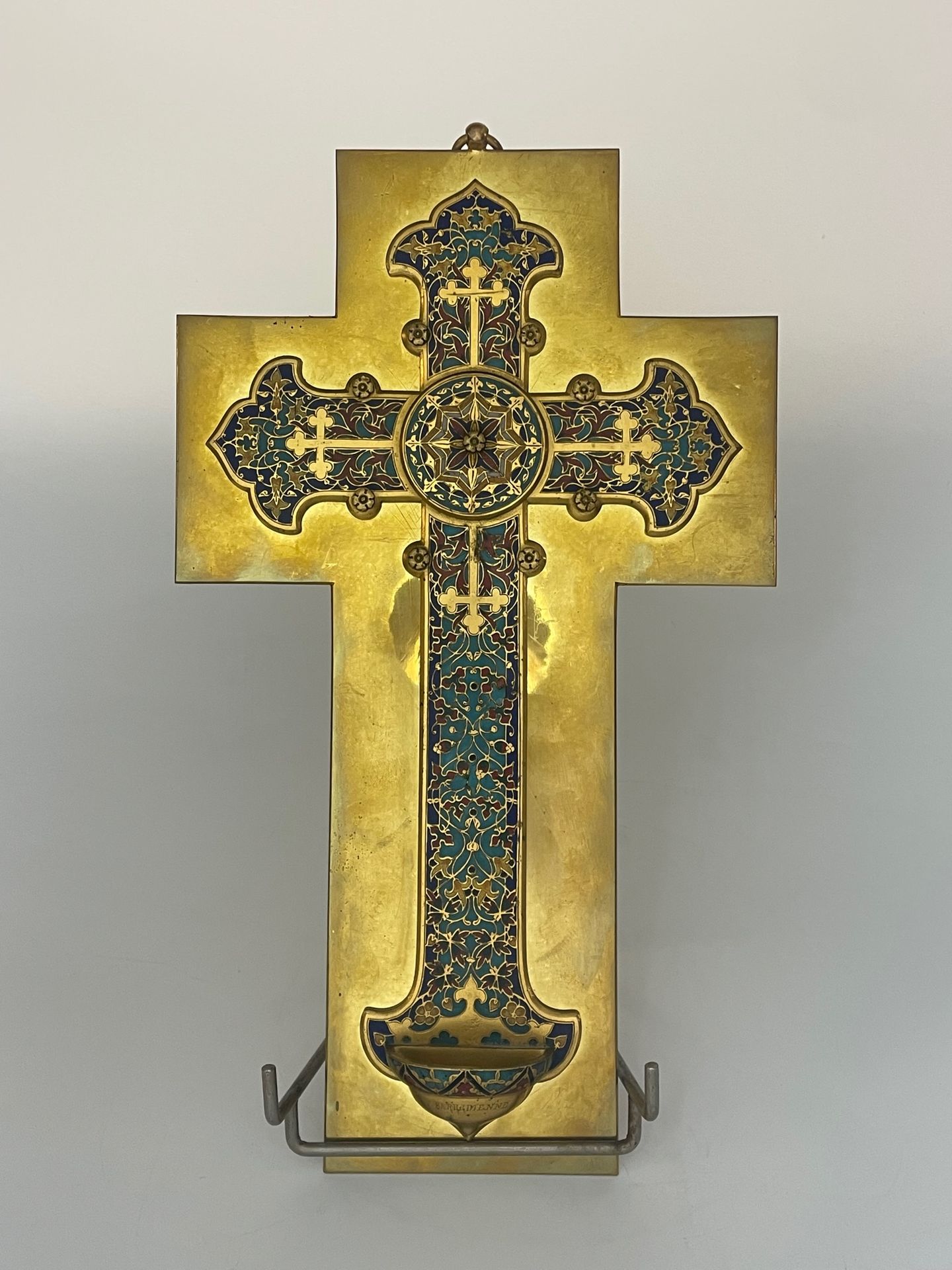 Null F.BARBEDIENNE
Grande croix en bronze cloisonné
38 x 22.5 cm
