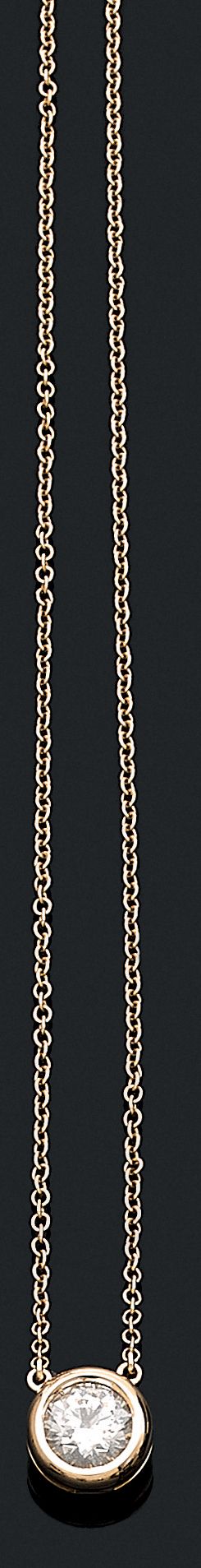Null 项链 

镶嵌着一颗约1.30克拉的明亮型切割钻石，并由Jaseron网状结构固定。镶嵌在18K黄金中。 

长度：41厘米。 

毛重：4.60克。&hellip;
