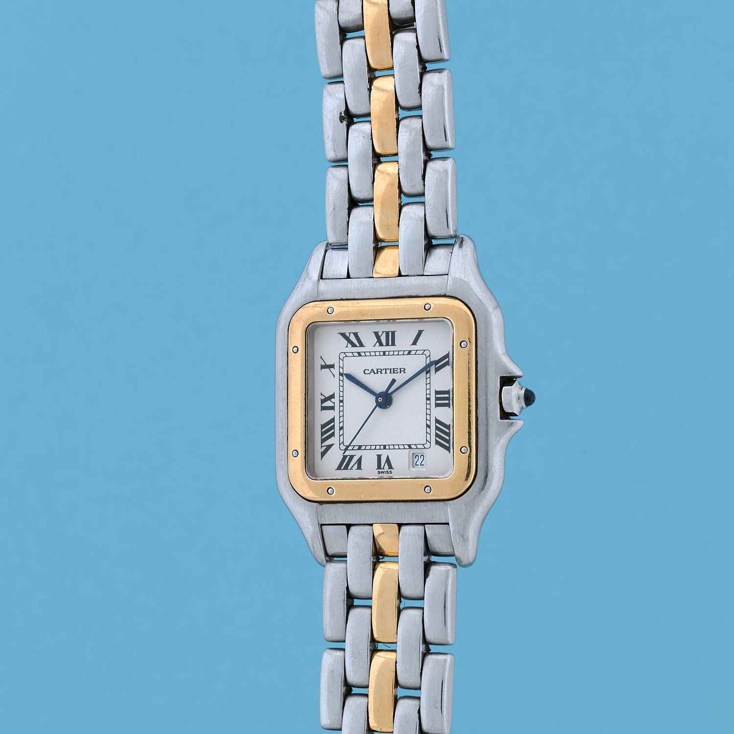 Null CARTIER
Panther.
About 1990.
Gold and steel bracelet watch. Square case, si&hellip;