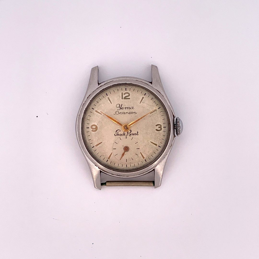 Null YEMA Besançon

Reloj clásico para hombres.

Alrededor de 1950.

Serie: Sans&hellip;
