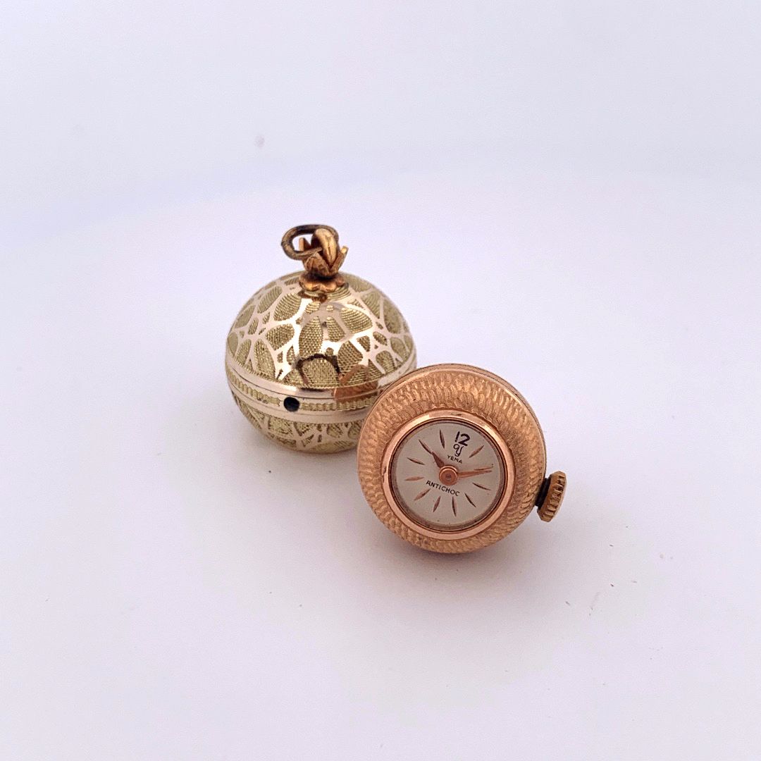 Null YEMA

TWO PENDANT WATCHES.

Series: Sans - 487814723. 

Case : Gold plated &hellip;
