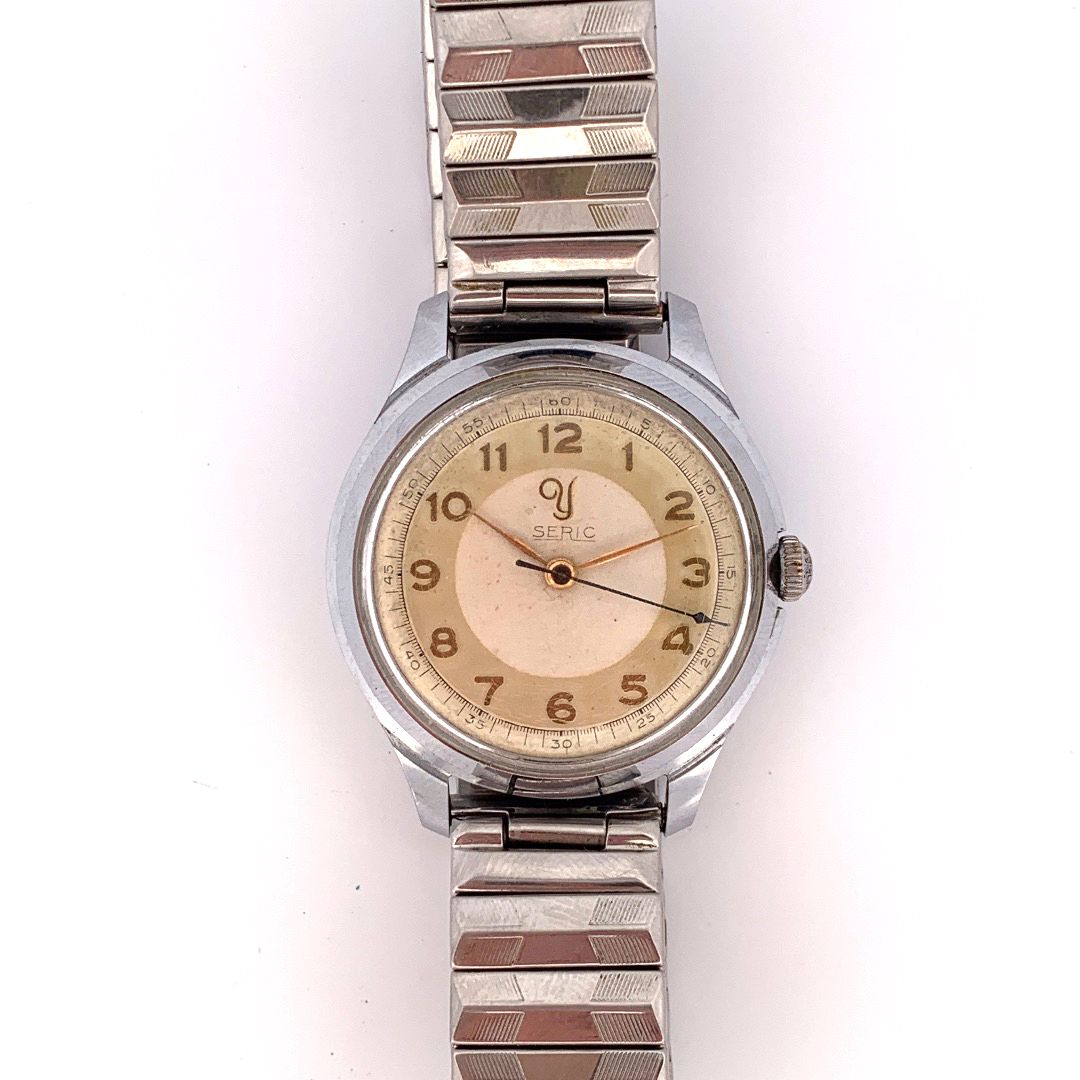 Null YEMA 

经典的男士手表。

约1950年。

系列：Sans。 

外壳：铬。

机芯：手动机械。

带子：柔性钢。

直径：32毫米。

表盘&hellip;