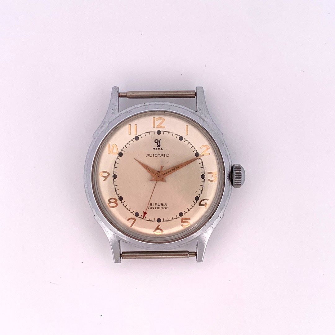Null YEMA

经典的男士手表。

约1950年。

系列：612。 

外壳：铬。

机芯：自动机械。

直径：35毫米。



来自玛丽-皮亚-库斯坦&hellip;